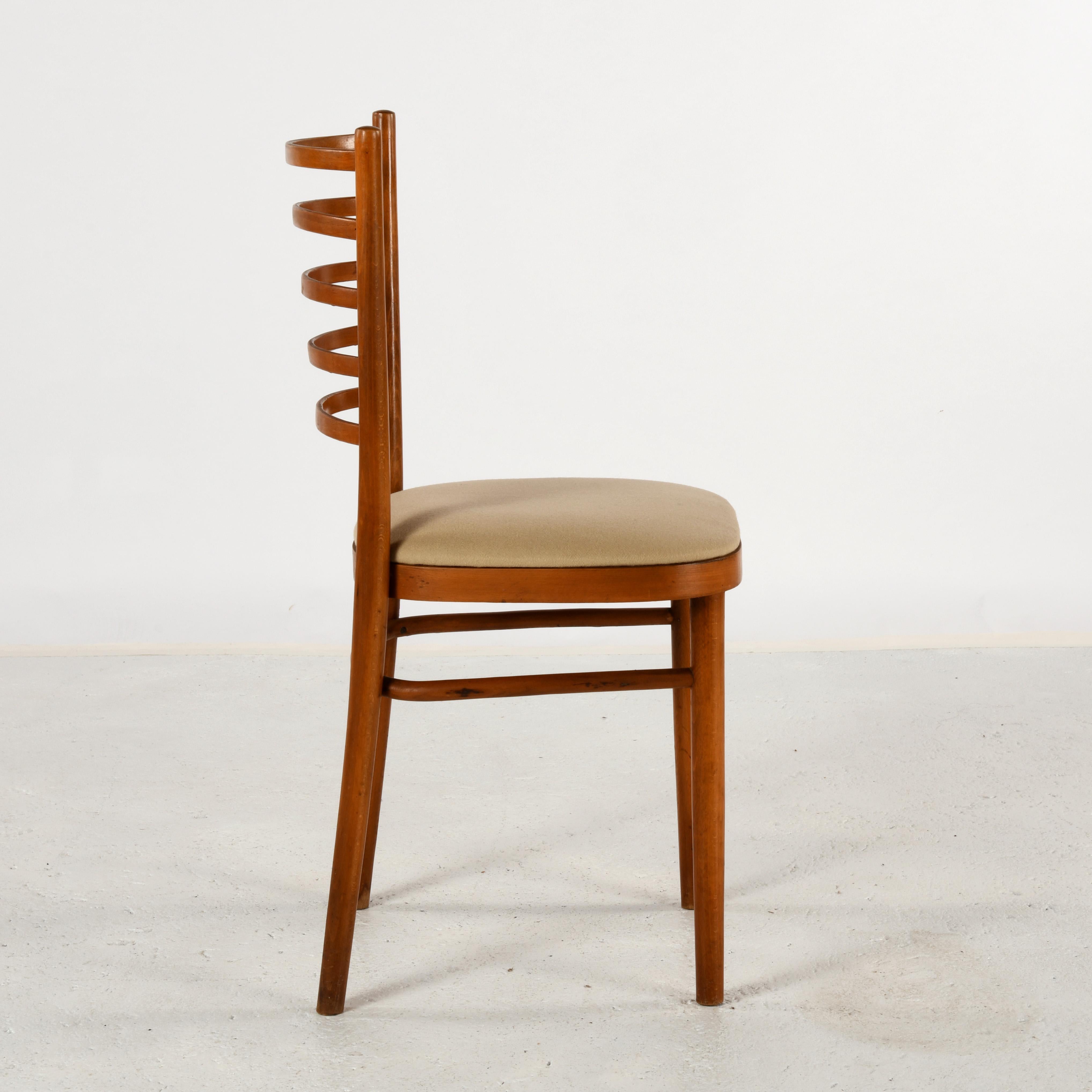 Wood Set of 4 vintage Thonet chairs from the 1920/40s restored with a woollen cloth