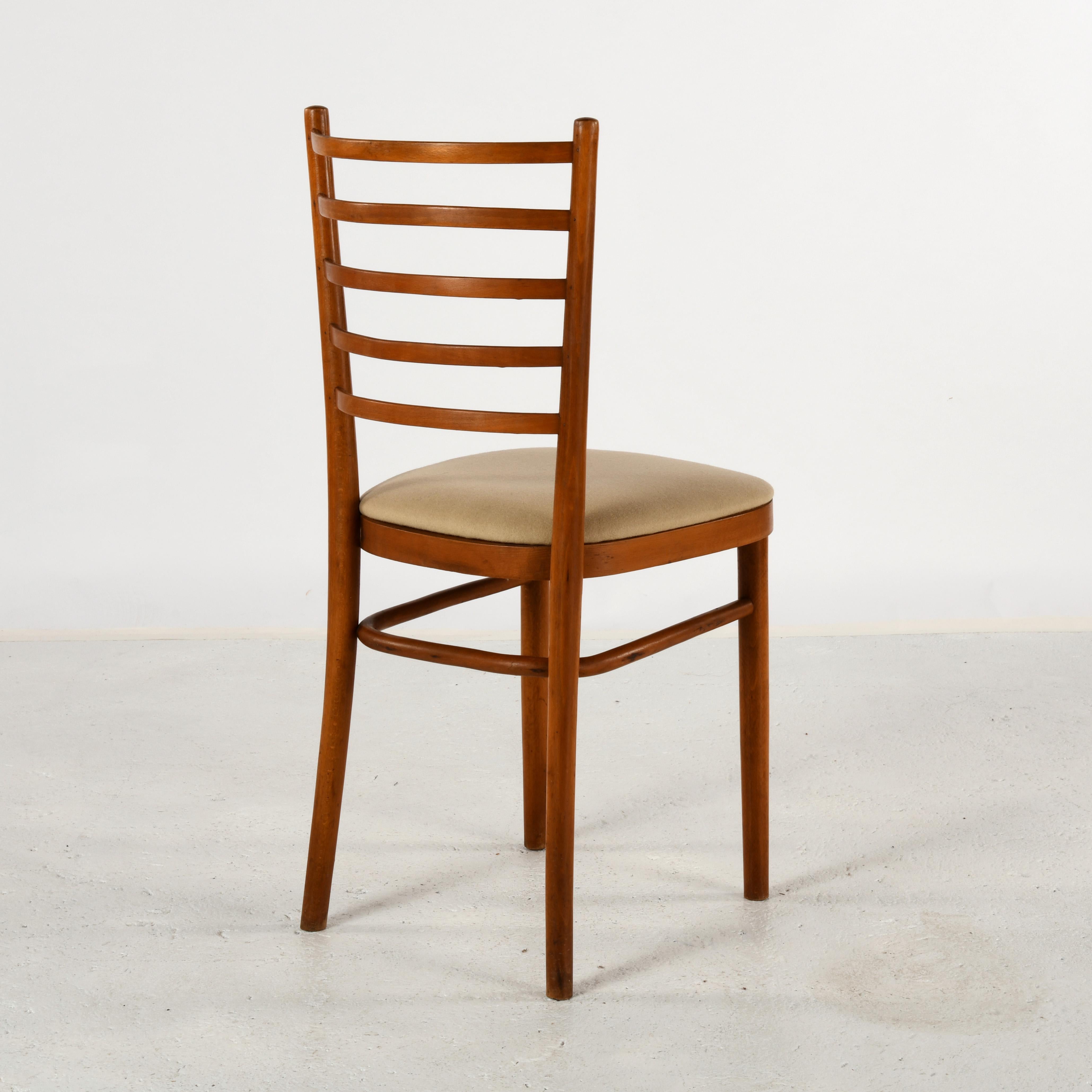 Set of 4 vintage Thonet chairs from the 1920/40s restored with a woollen cloth 1