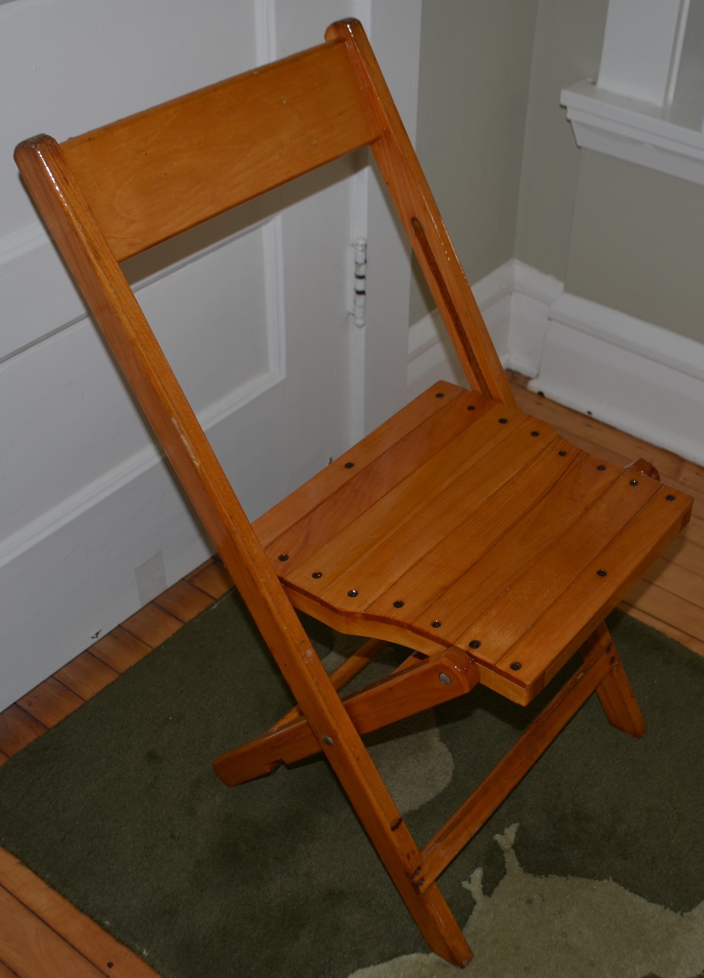 Oak Set of 4 Vintage Wood Folding Chairs; many available (total of 470 chairs avail)