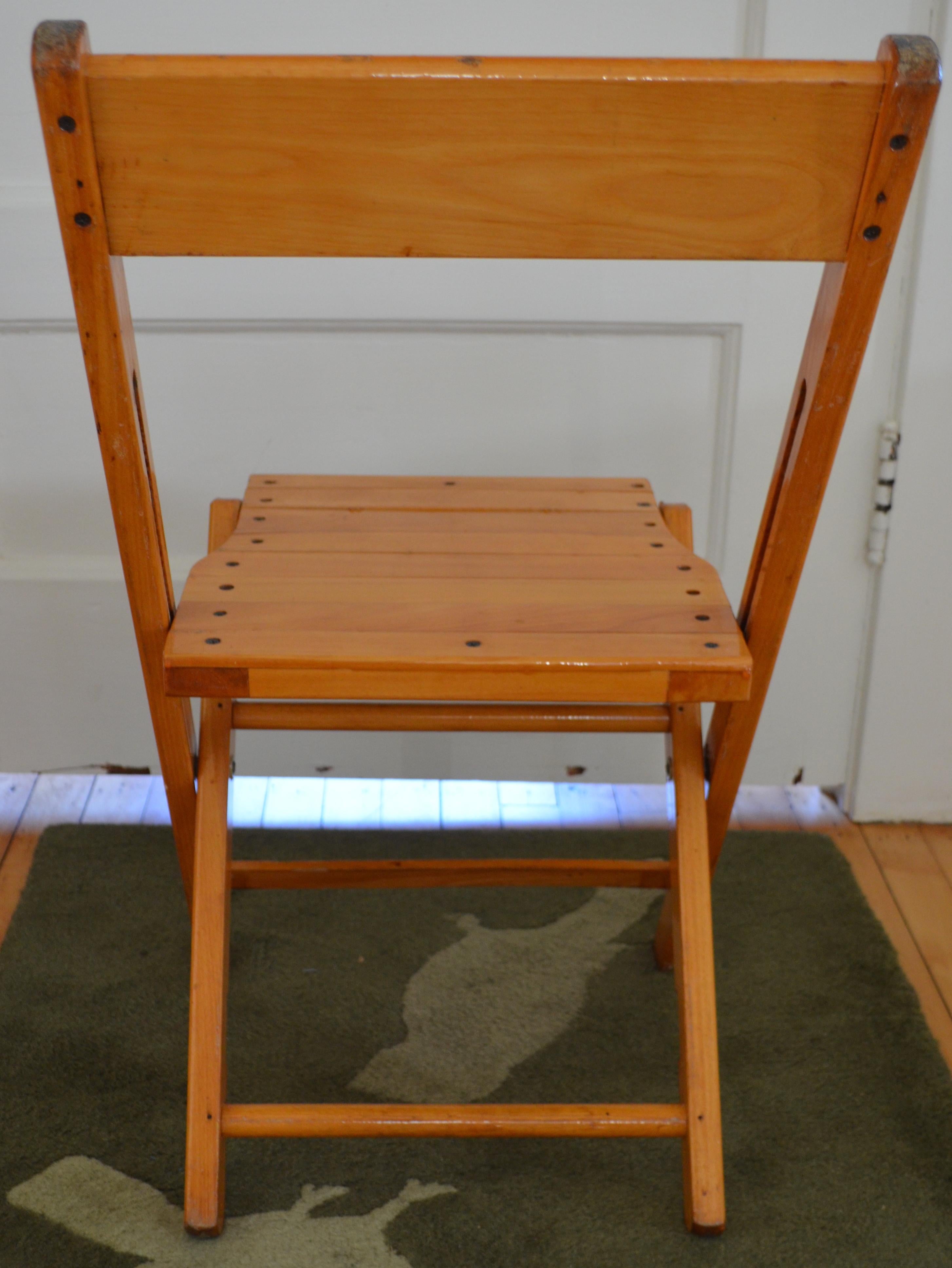 Set of 4 Vintage Wood Folding Chairs; many available (total of 470 chairs avail) In Good Condition In Madison, WI