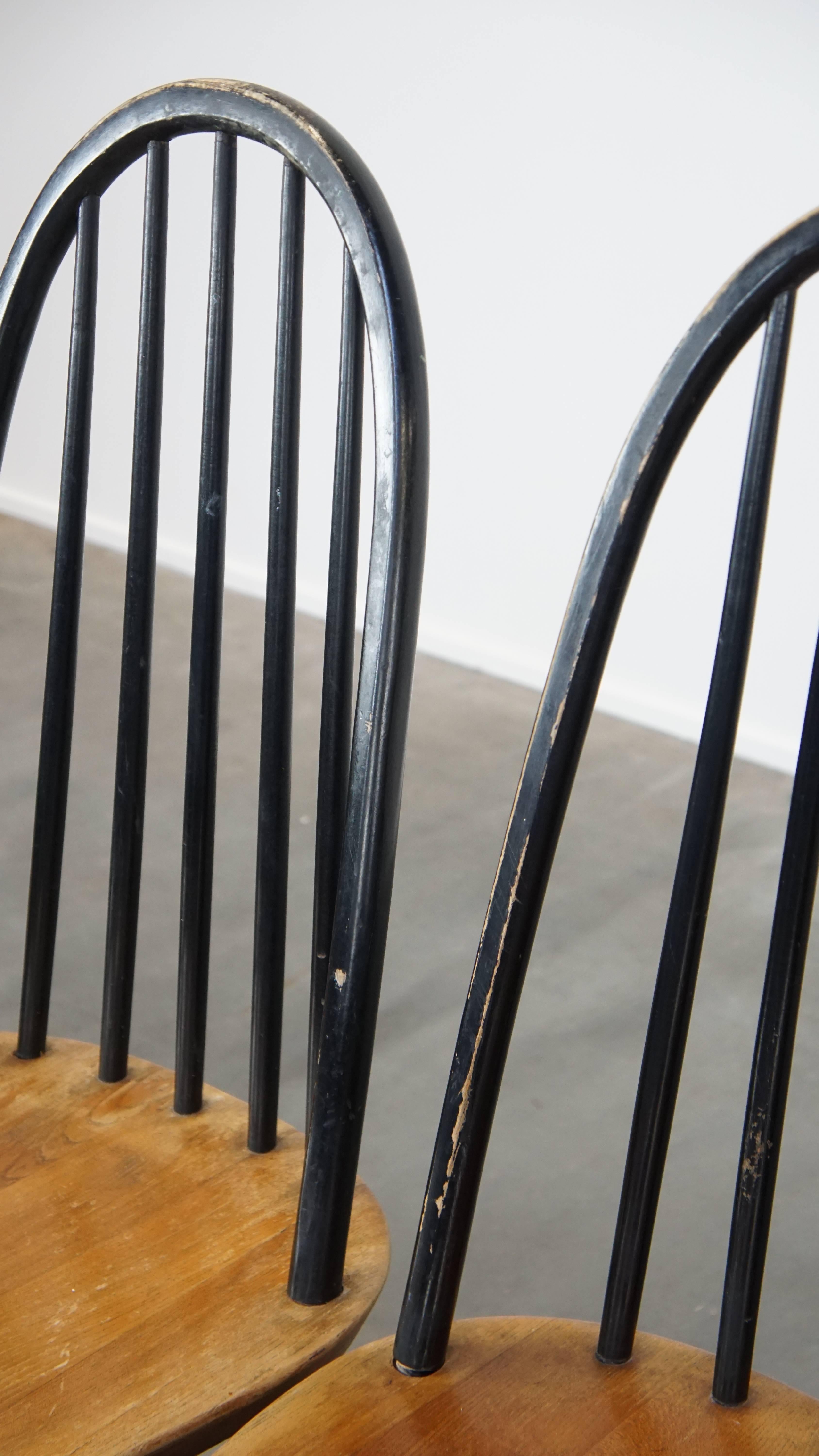 4 Stühle mit schwarzer Spindelrückenlehne und brauner Sitzfläche im Vintage-Design im Angebot 7