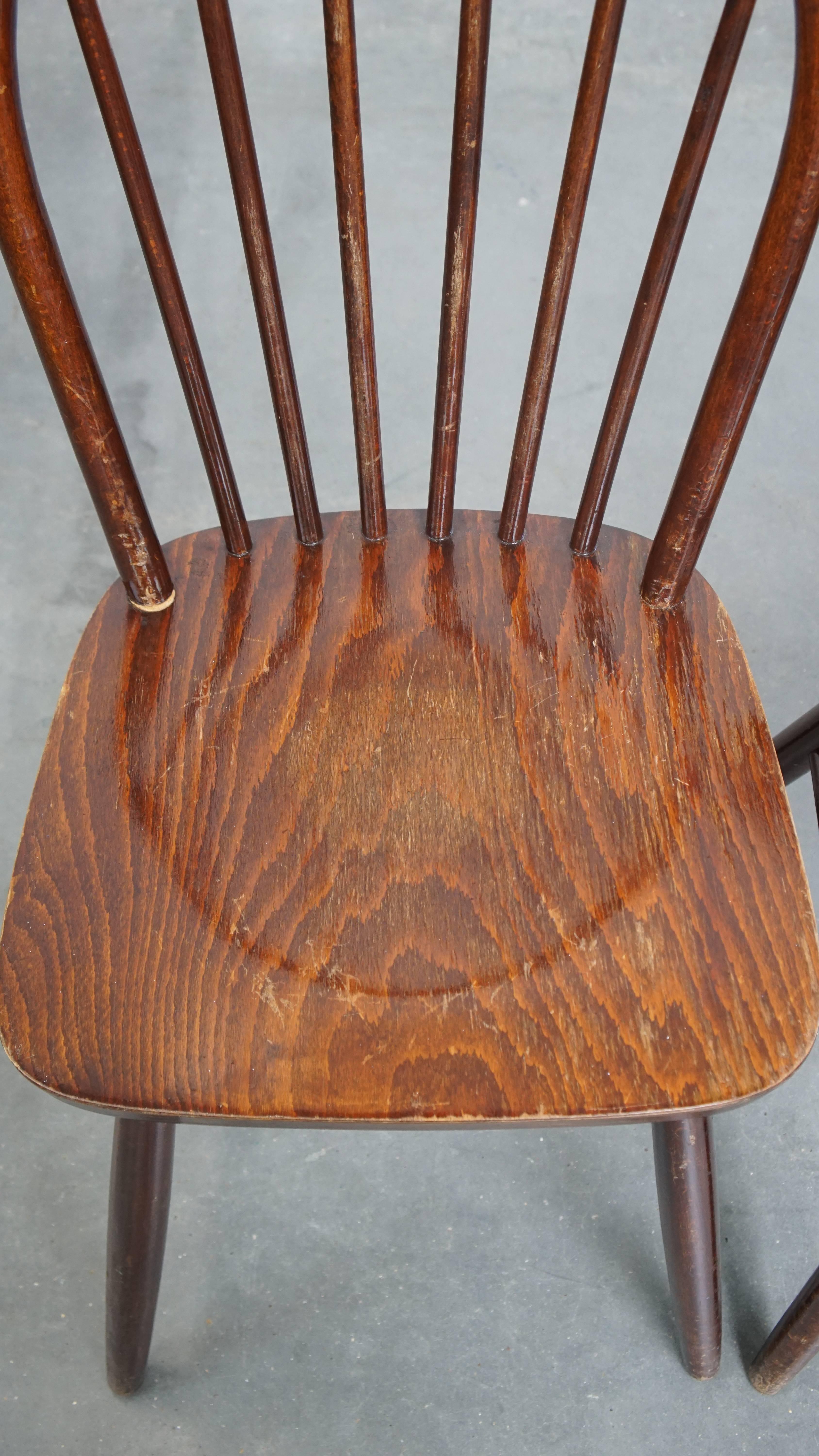 Late 20th Century Set of 4 vintage wooden spindle Windsor chairs from the 1970s For Sale