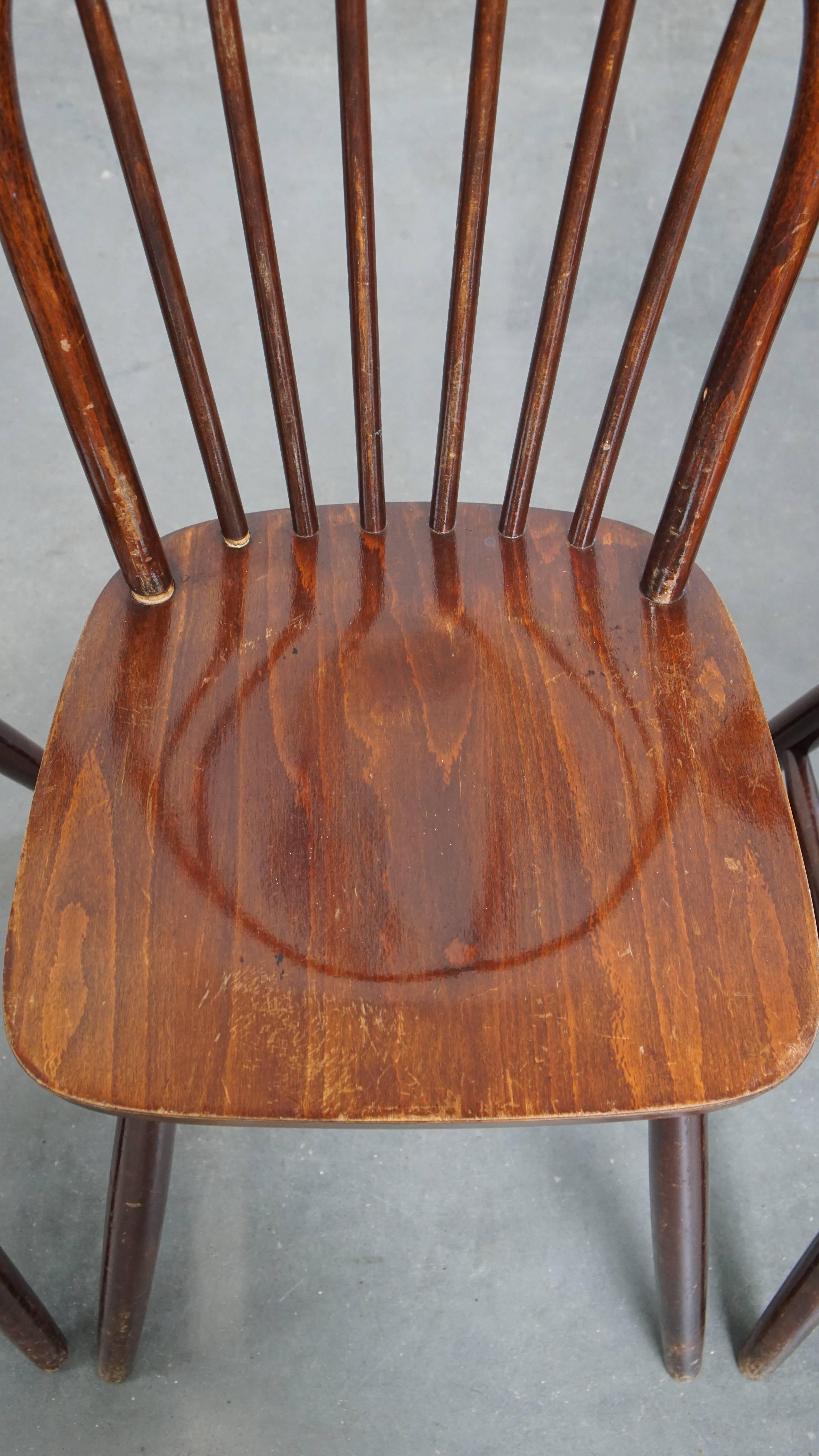 Wood Set of 4 vintage wooden spindle Windsor chairs from the 1970s For Sale