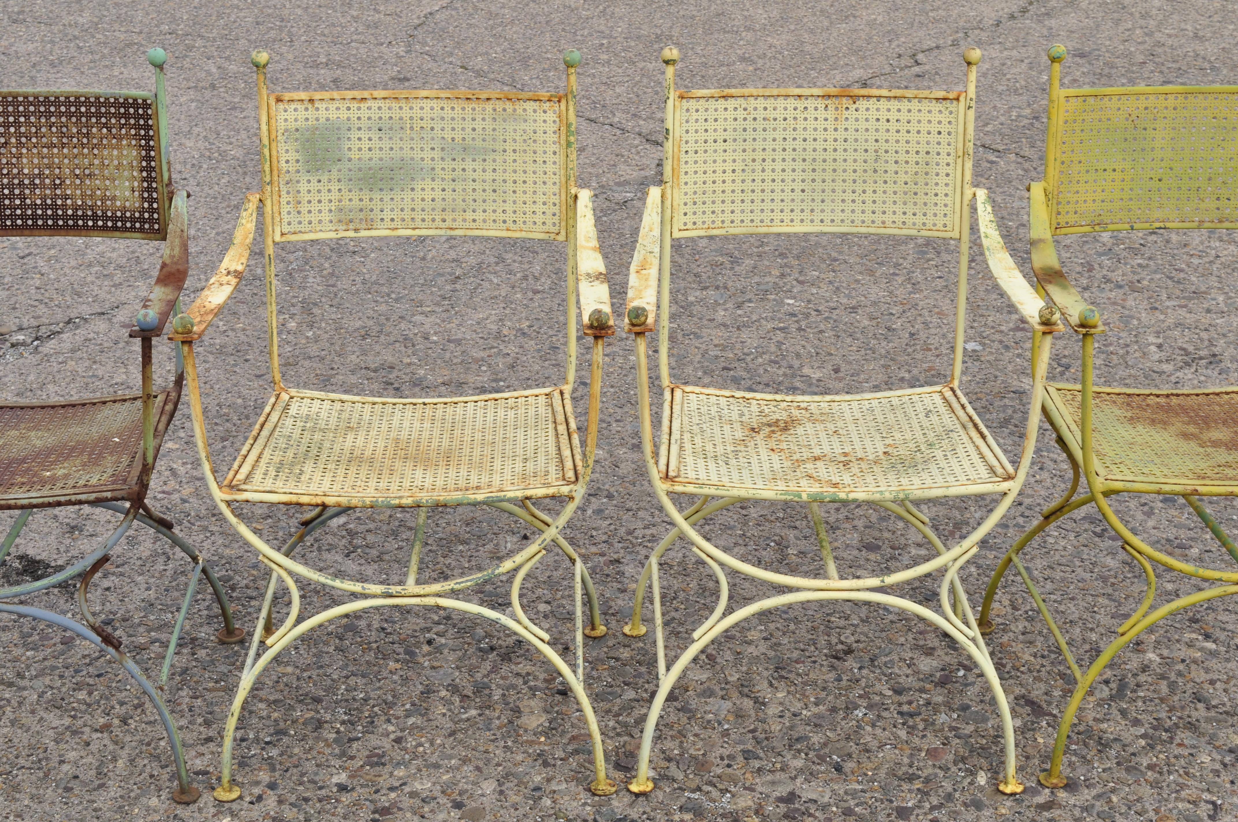 Set of 4 Vintage Wrought Iron Curule X-Frame Garden Patio Dining Armchairs In Good Condition In Philadelphia, PA