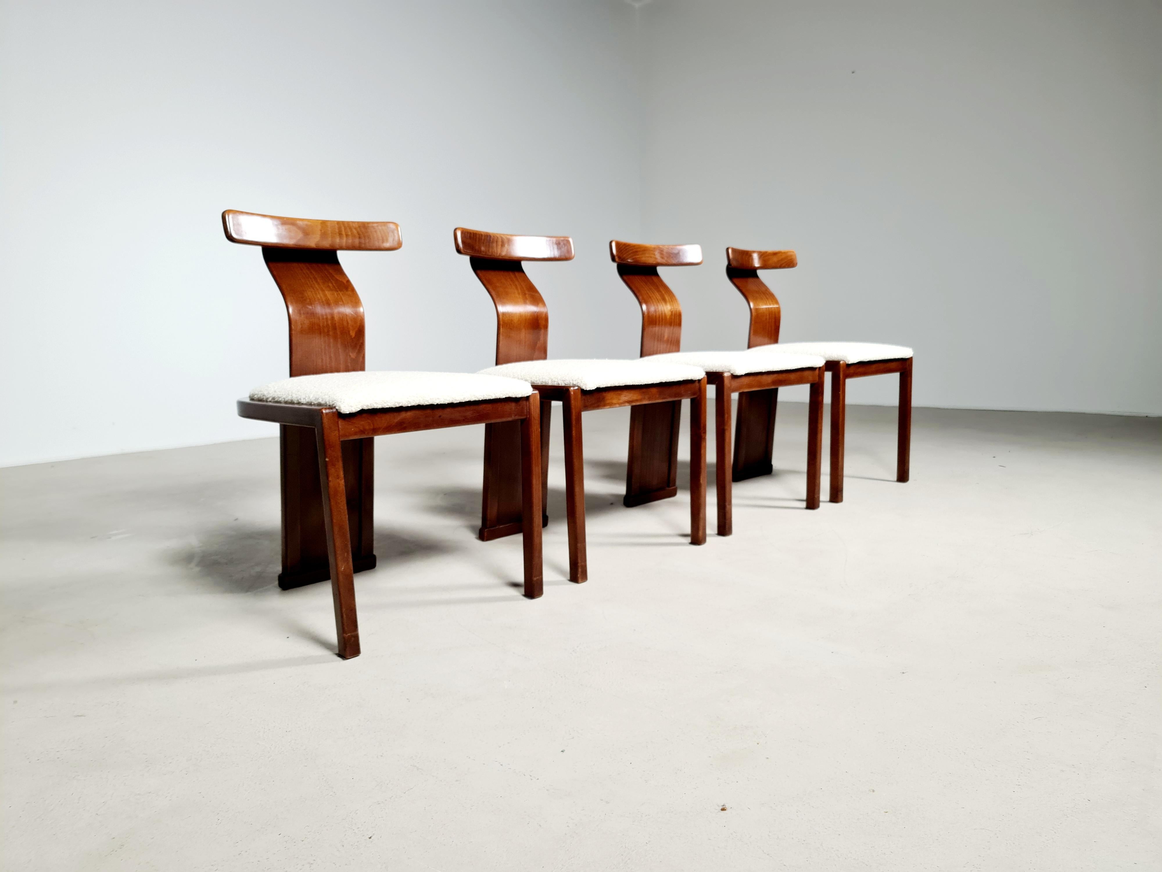 Italian Set of 4 Walnut and Boucle Dining Chairs from Italy, 1960s