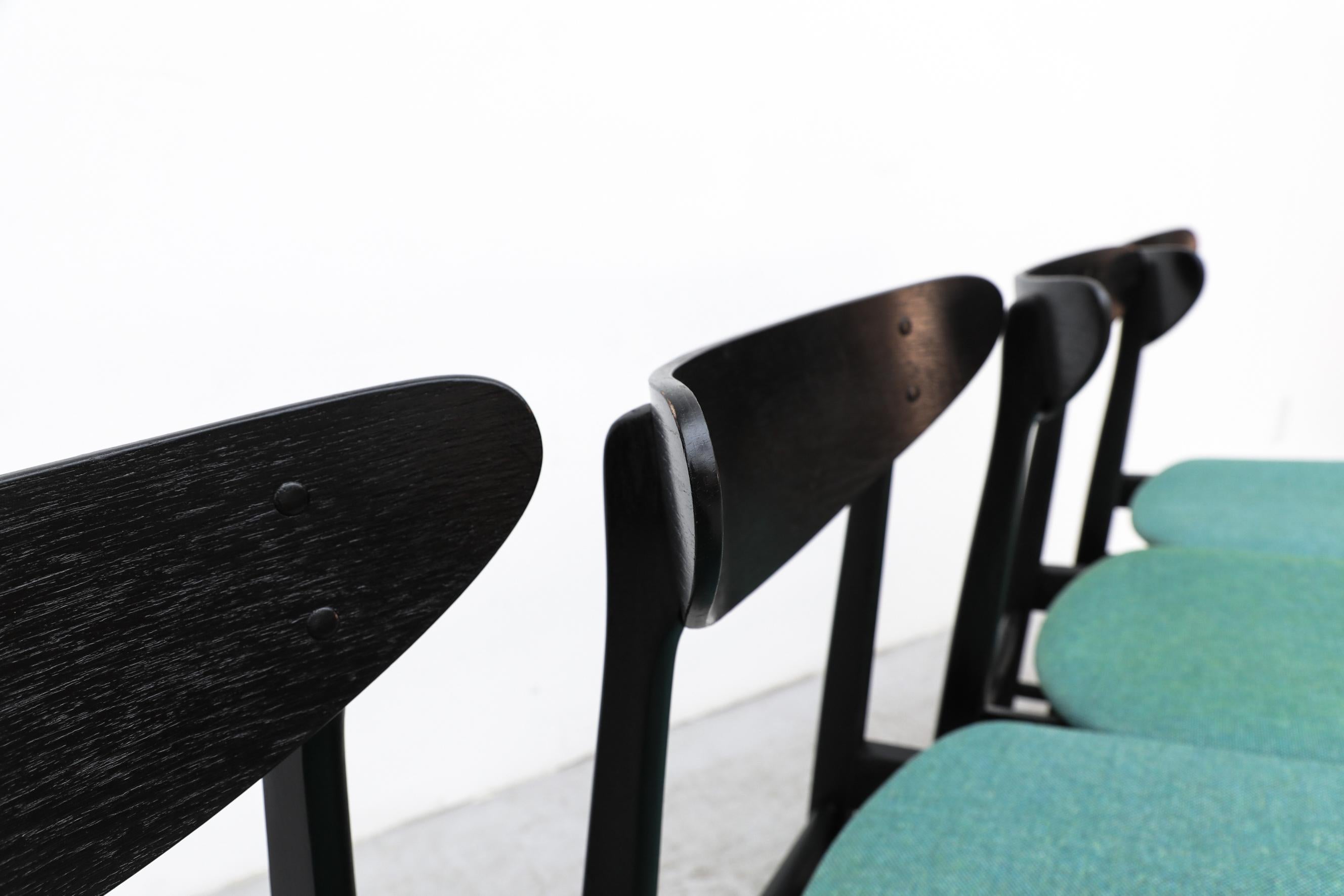 Mid-20th Century Set of 4 Wegner Style Black Lacquered Dining Chairs by Farstrup with Green Seats For Sale