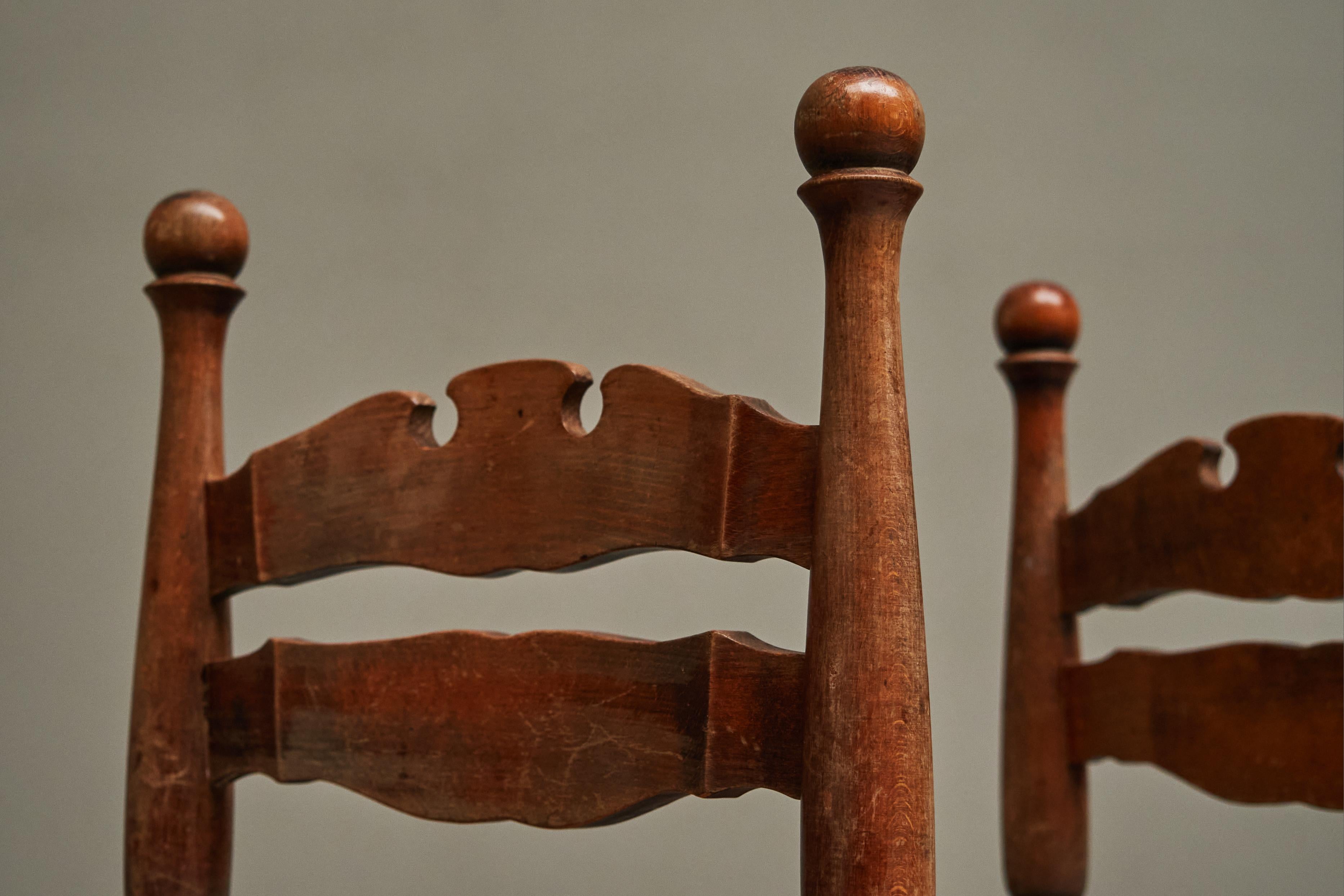 Mid-Century moderno Set di 4 sedie stravaganti in Oak e giunco anni '50 in vendita