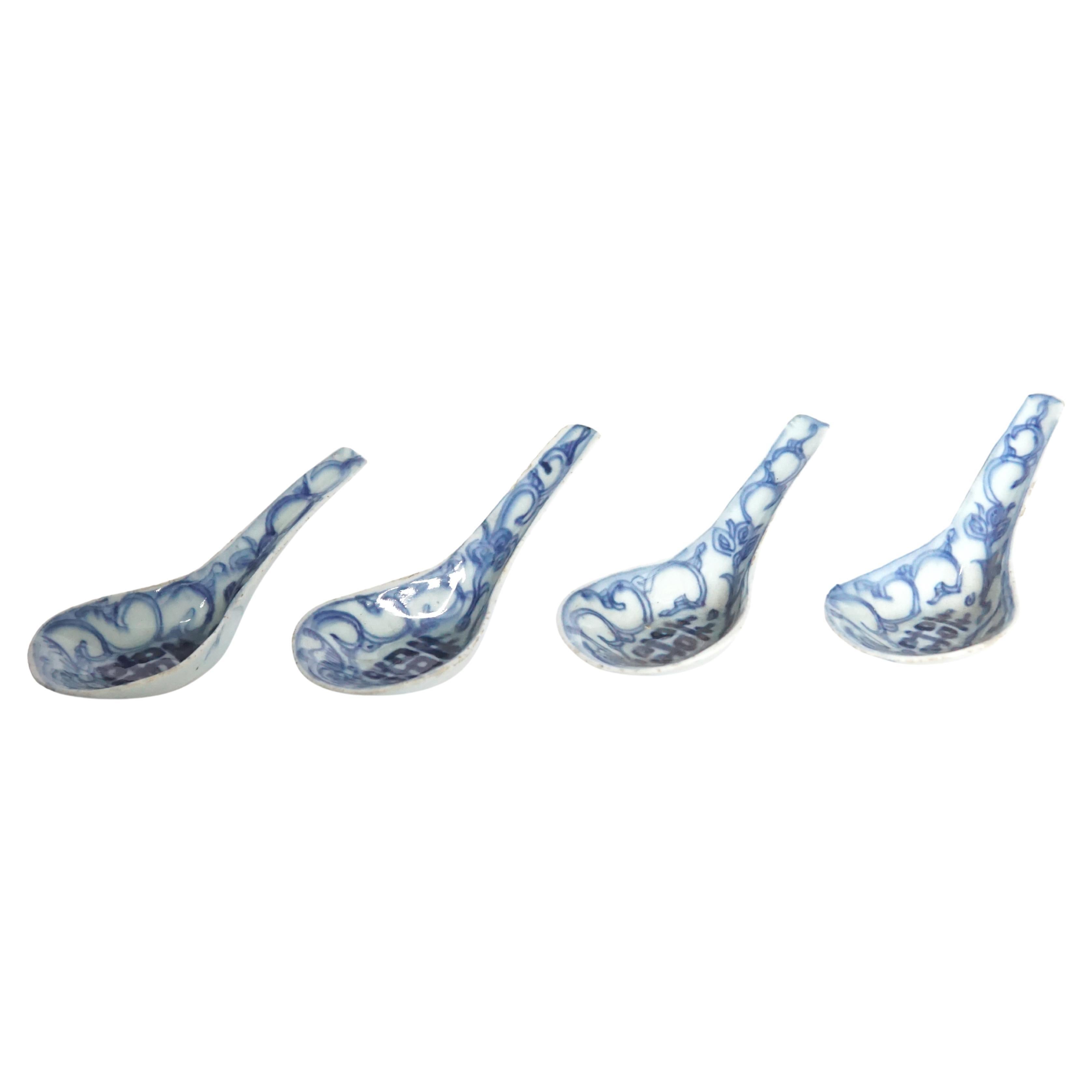 Set of 4 White & Blue Chinese Ceramic / Porcelain Spoons, Double Happiness For Sale