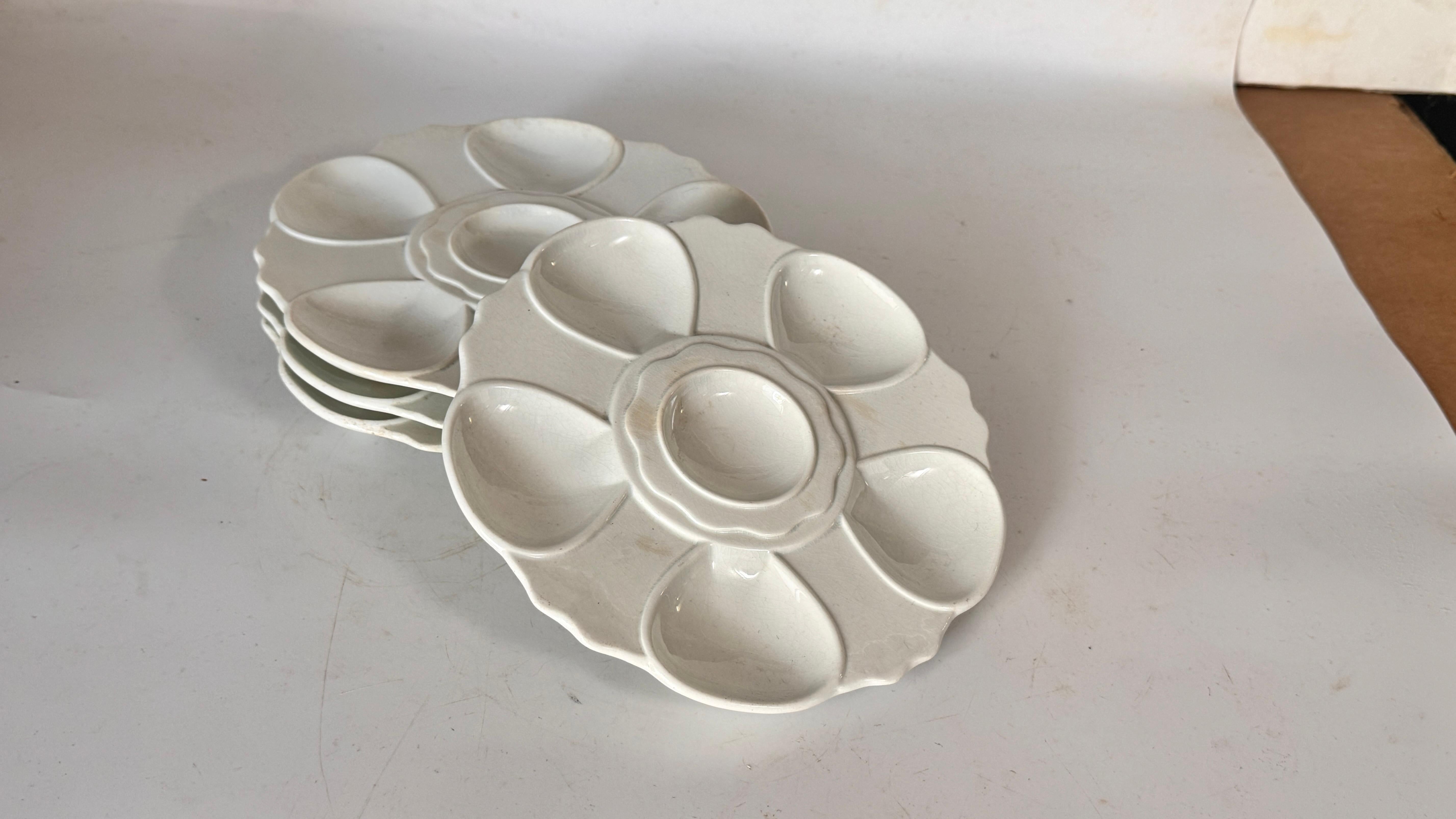 Set of 4 White Ceramic Oyster Plates – 1970s French Mid-Century Design im Angebot 5