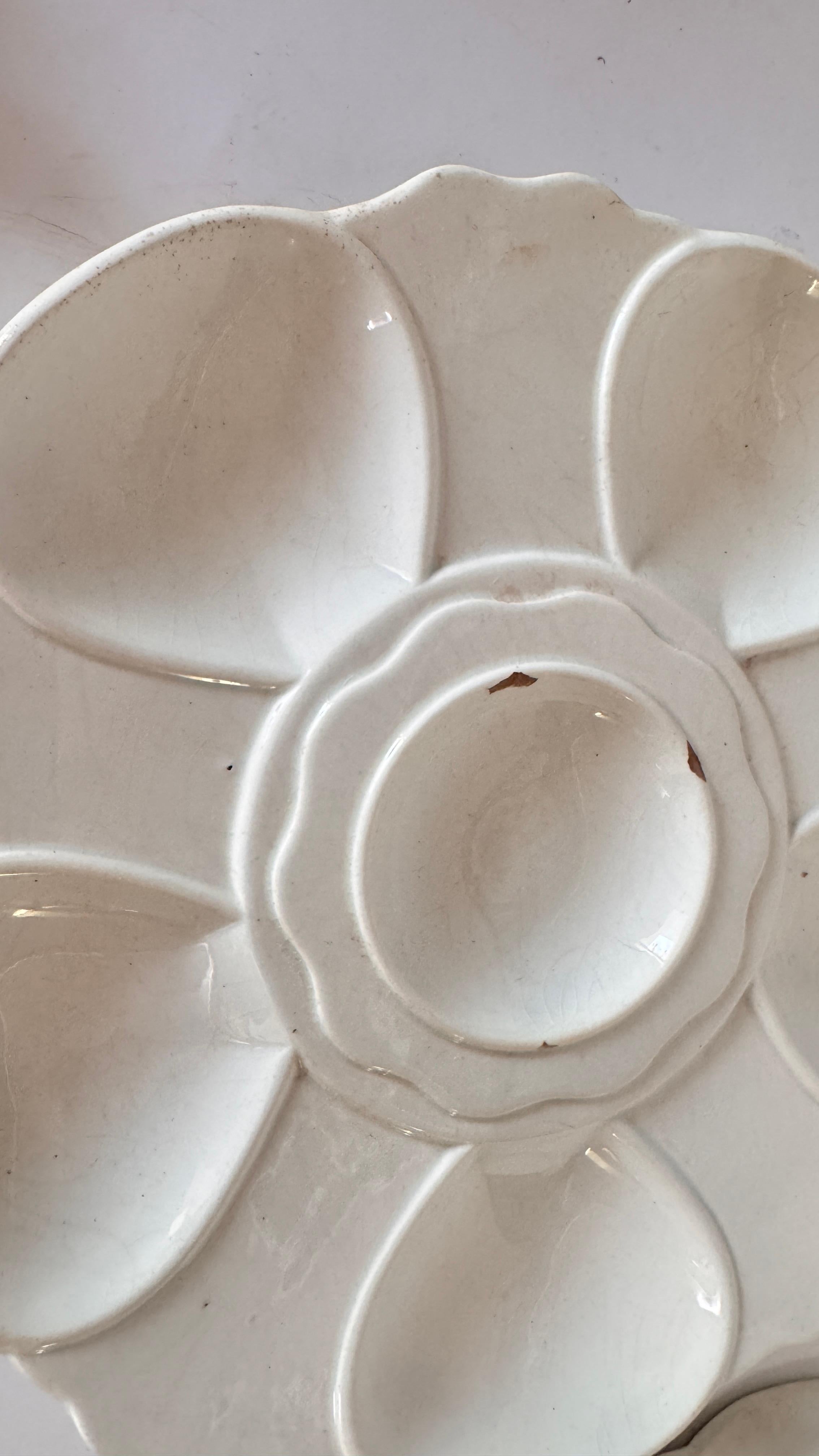Set of 4 White Ceramic Oyster Plates – 1970s French Mid-Century Design (Keramik) im Angebot
