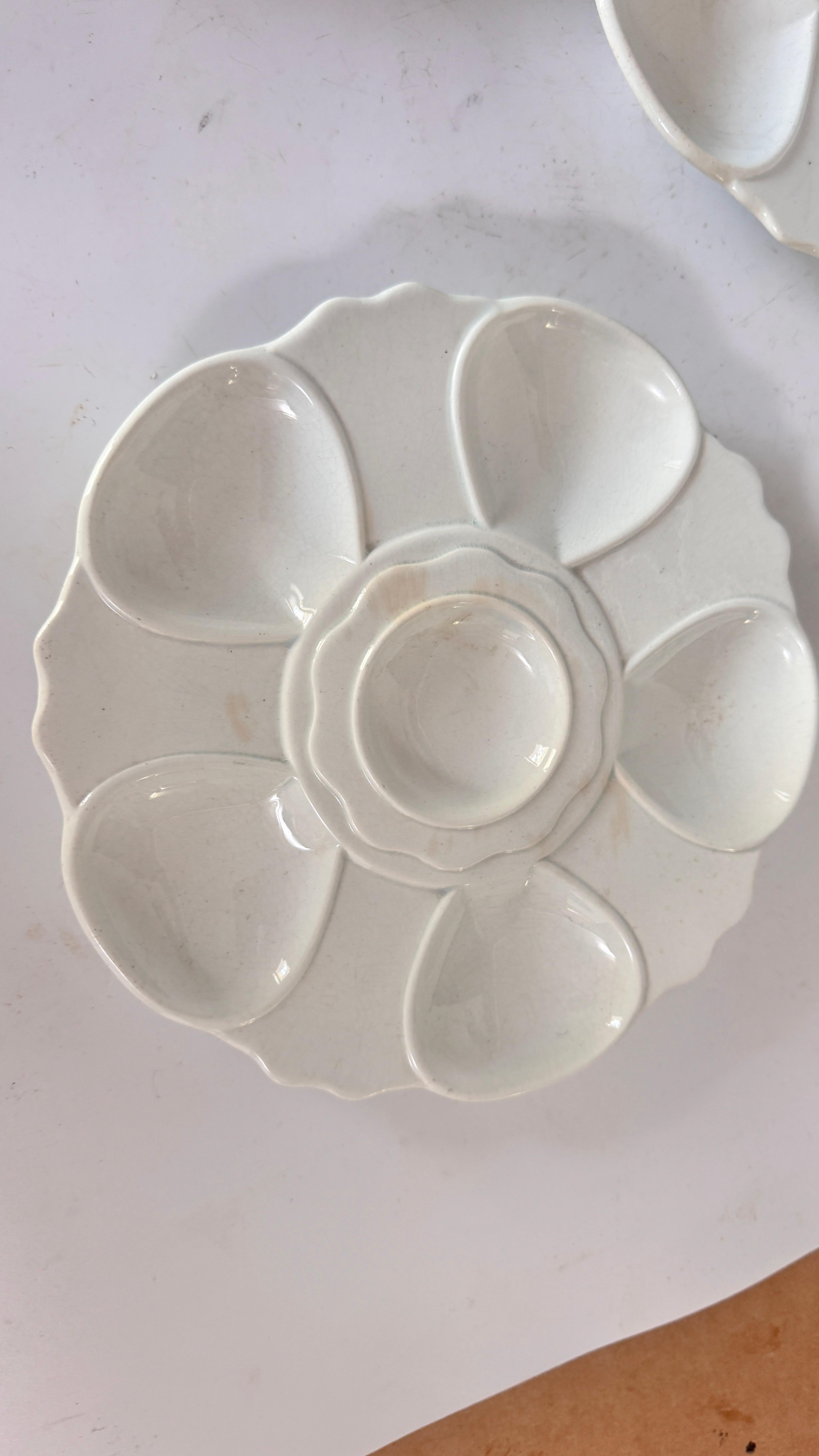 Set of 4 White Ceramic Oyster Plates – 1970s French Mid-Century Design im Angebot 2