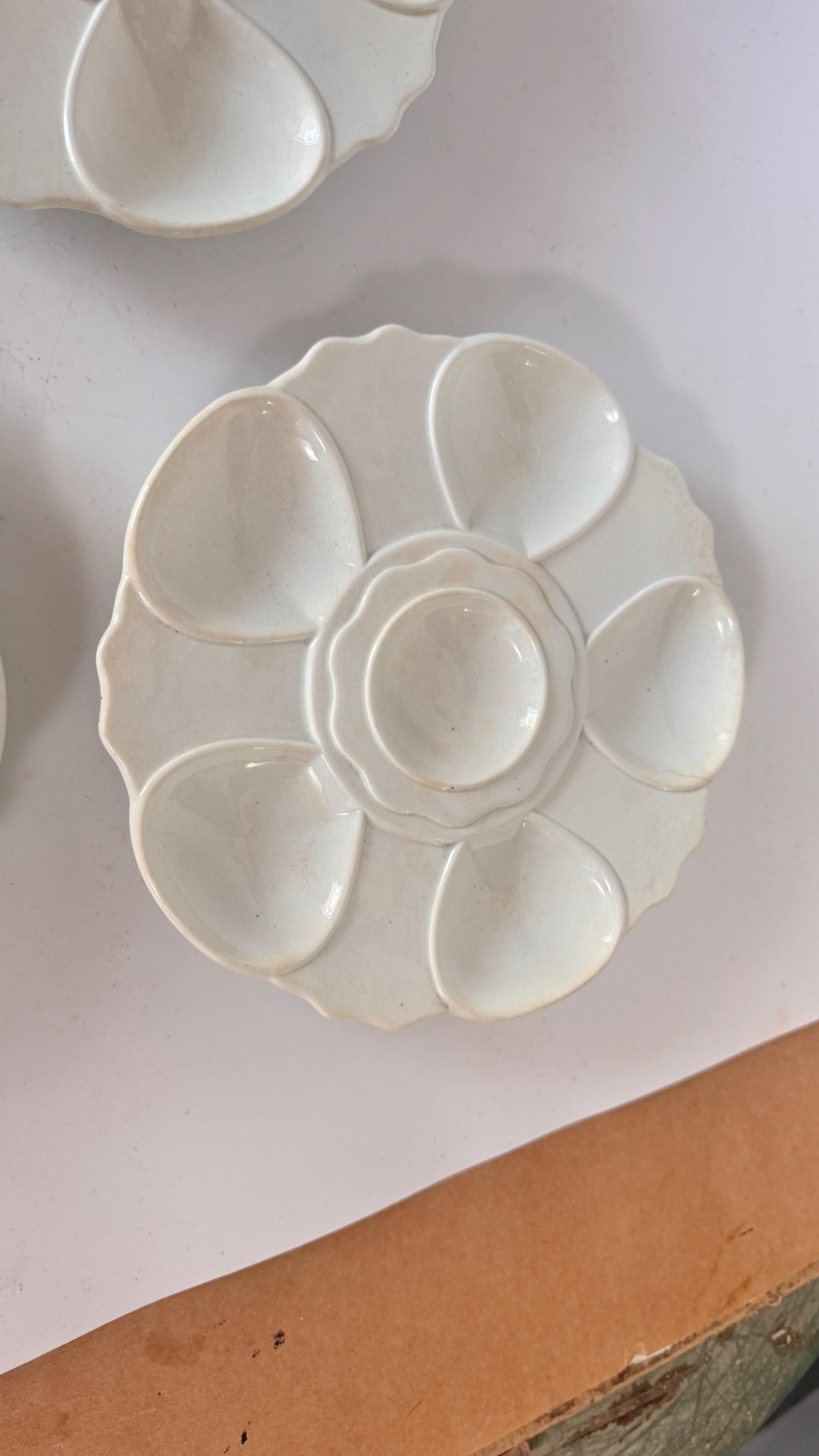 Set of 4 White Ceramic Oyster Plates – 1970s French Mid-Century Design im Angebot 3