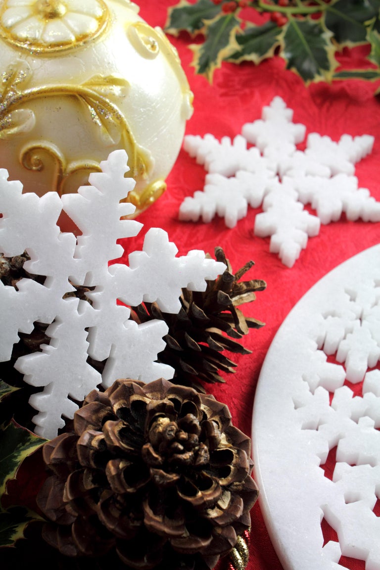 Elegant White Christmas Table Coaster for Holiday Decor