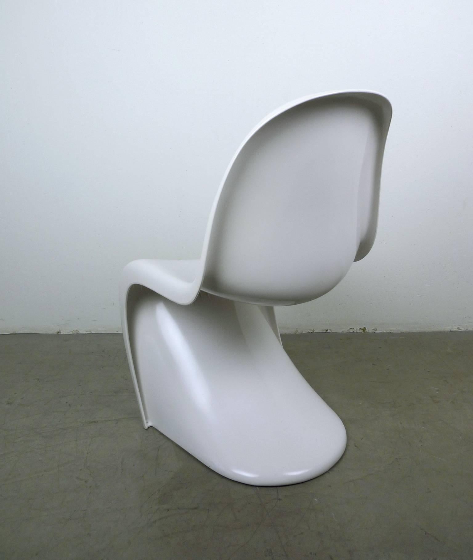 Polystyrene Set of Four White Panton Chairs by Verner Panton for Fehlbaum, Germany, 1971 For Sale