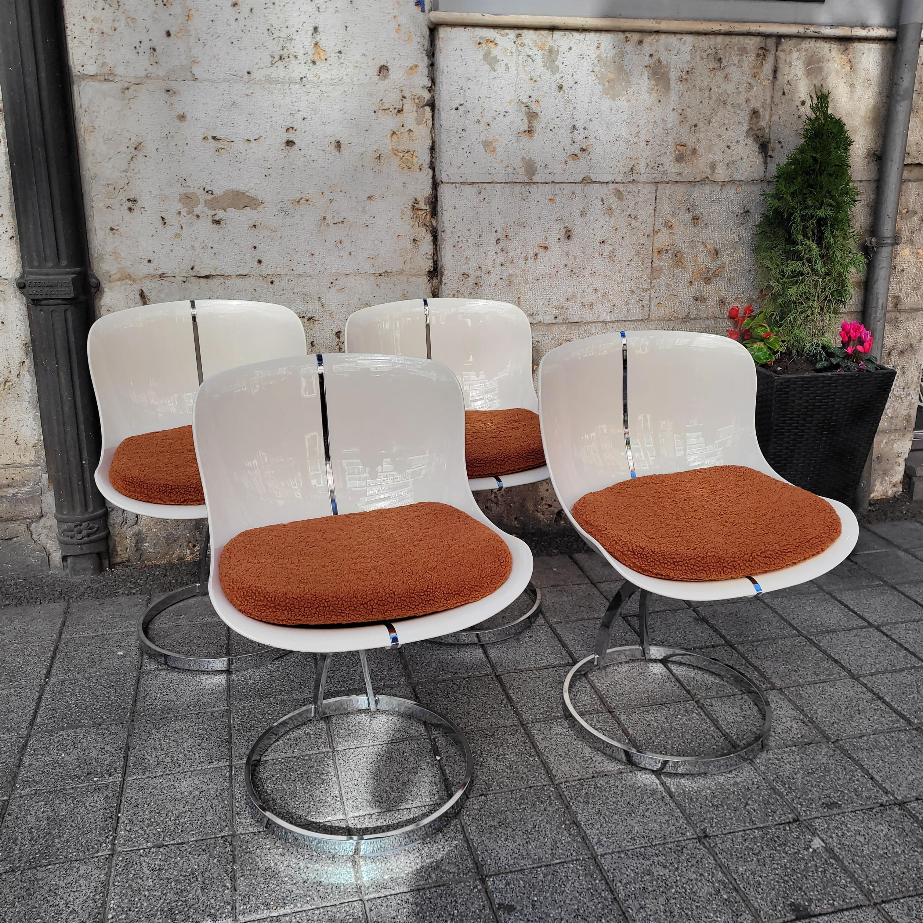 Set of 4 white Space Age Goldfinger fiberglass chairs after Michel Cadestin For Sale 3