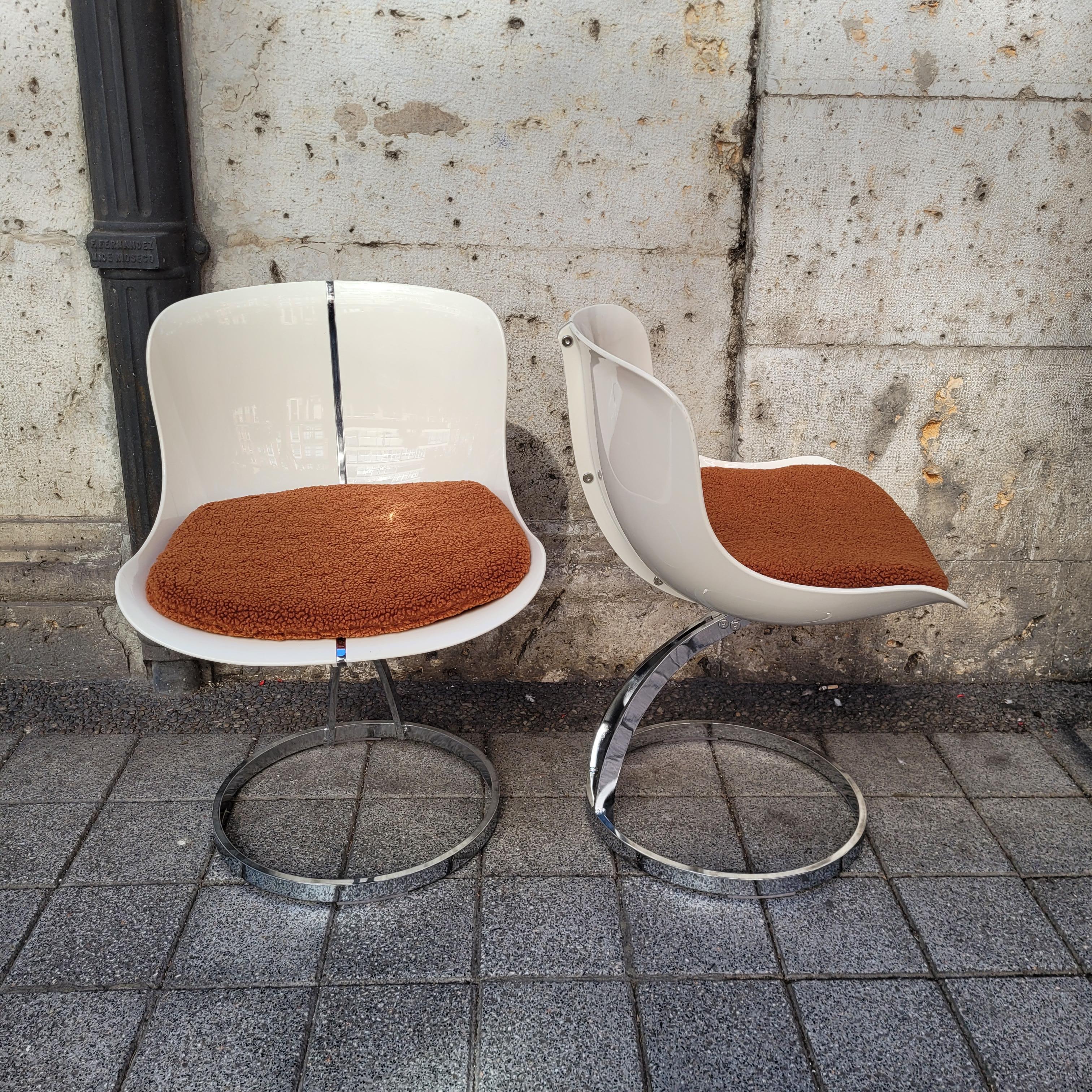 Set of 4 white Space Age Goldfinger fiberglass chairs after Michel Cadestin For Sale 5