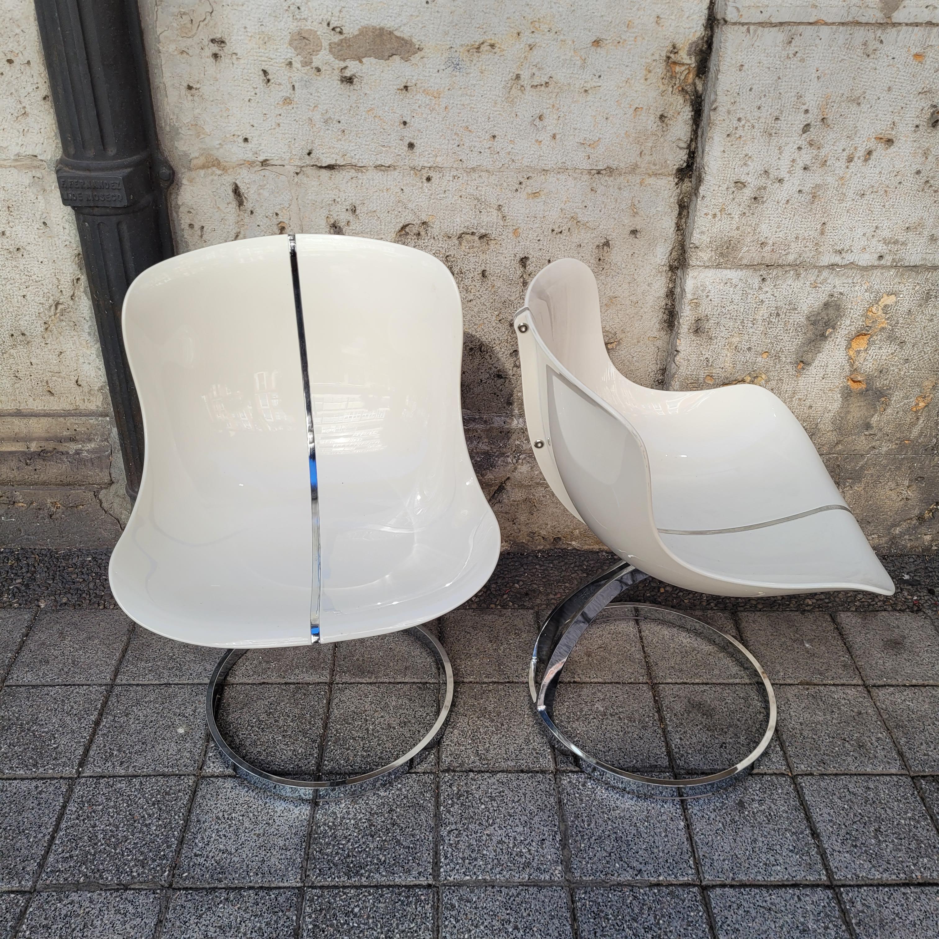 Set of 4 white Space Age Goldfinger fiberglass chairs after Michel Cadestin For Sale 10