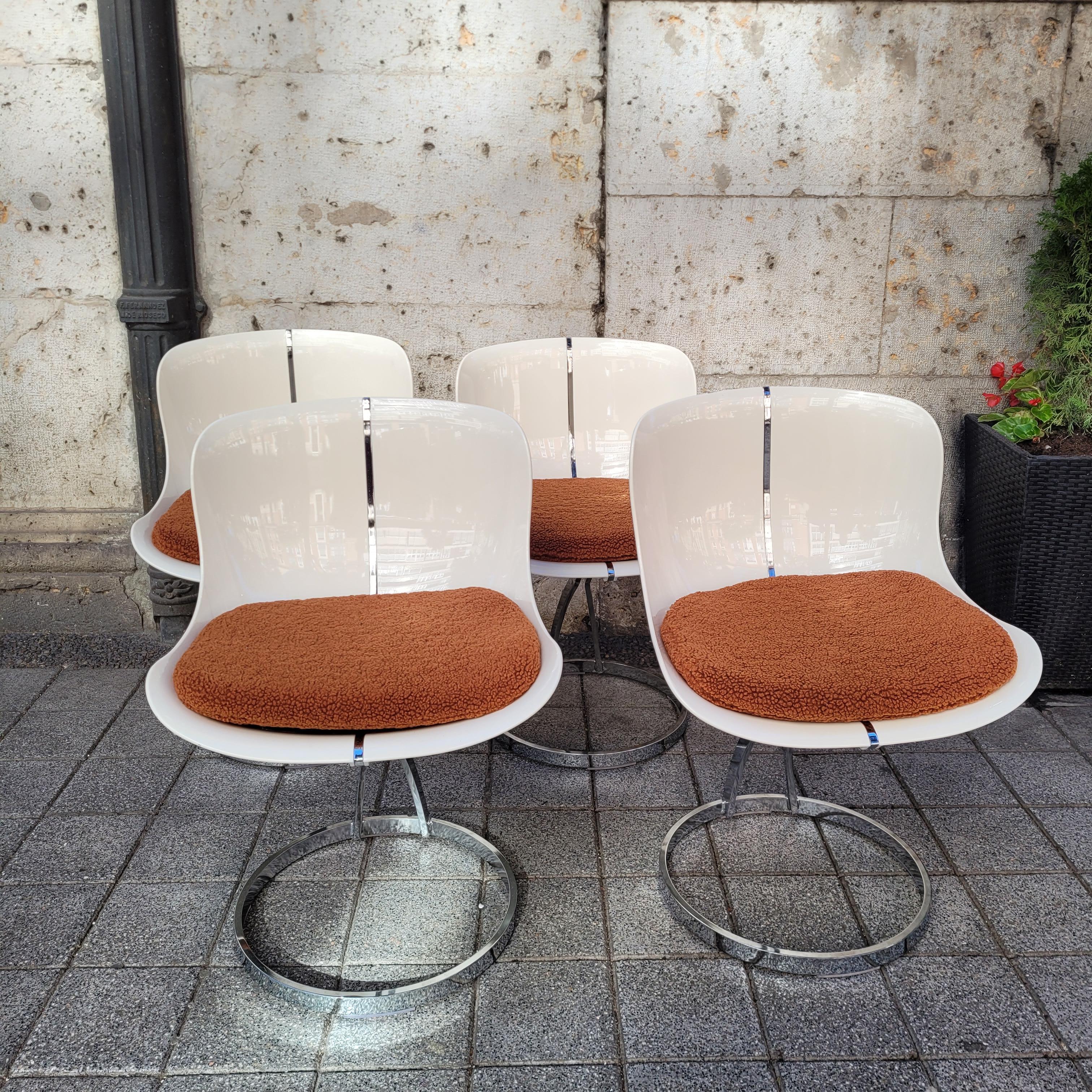 Set of 4 white Space Age Goldfinger fiberglass chairs after Michel Cadestin For Sale 2