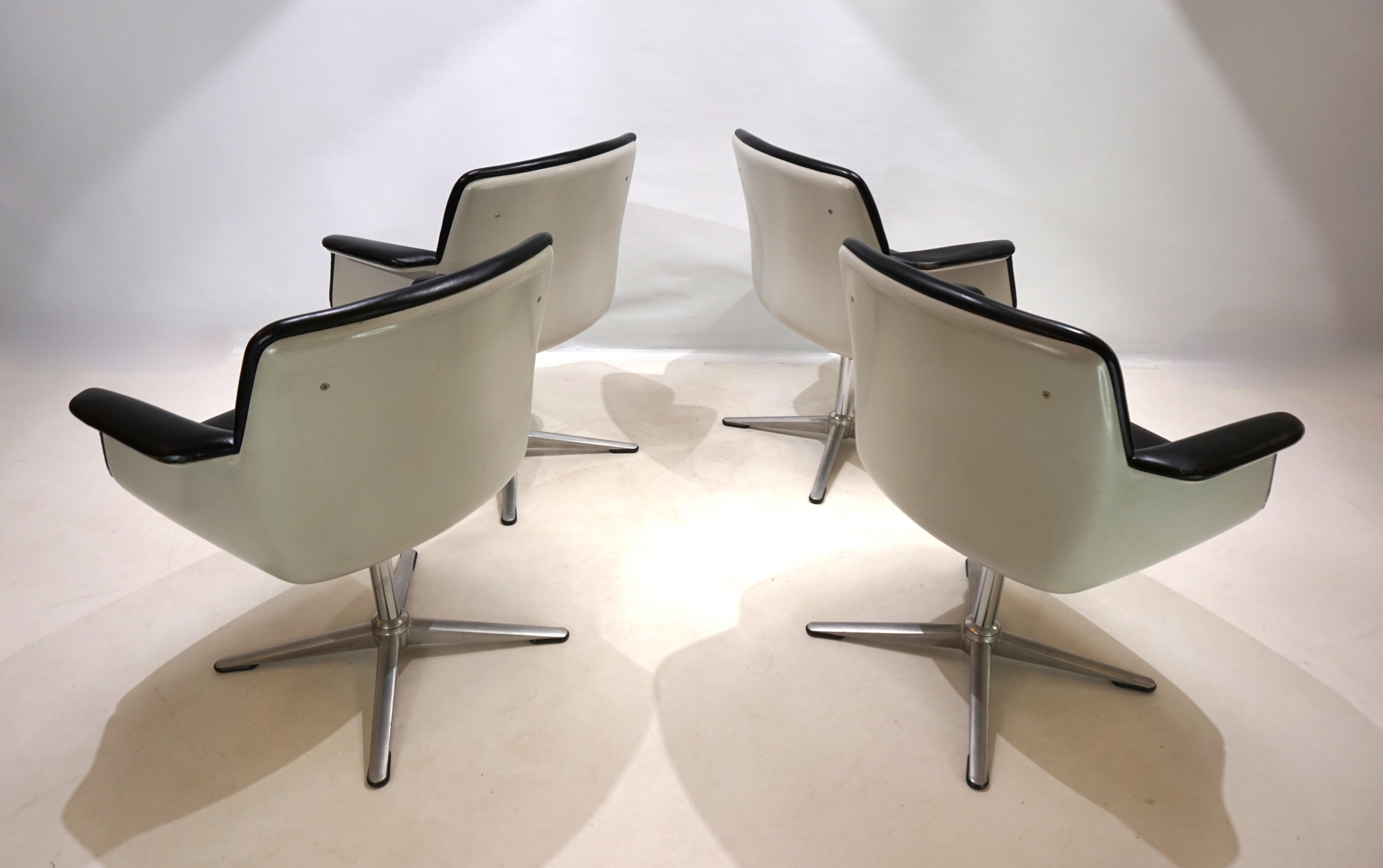 Set of 4 Wilkhahn 250 dining/office chairs by Friso Kramer 3