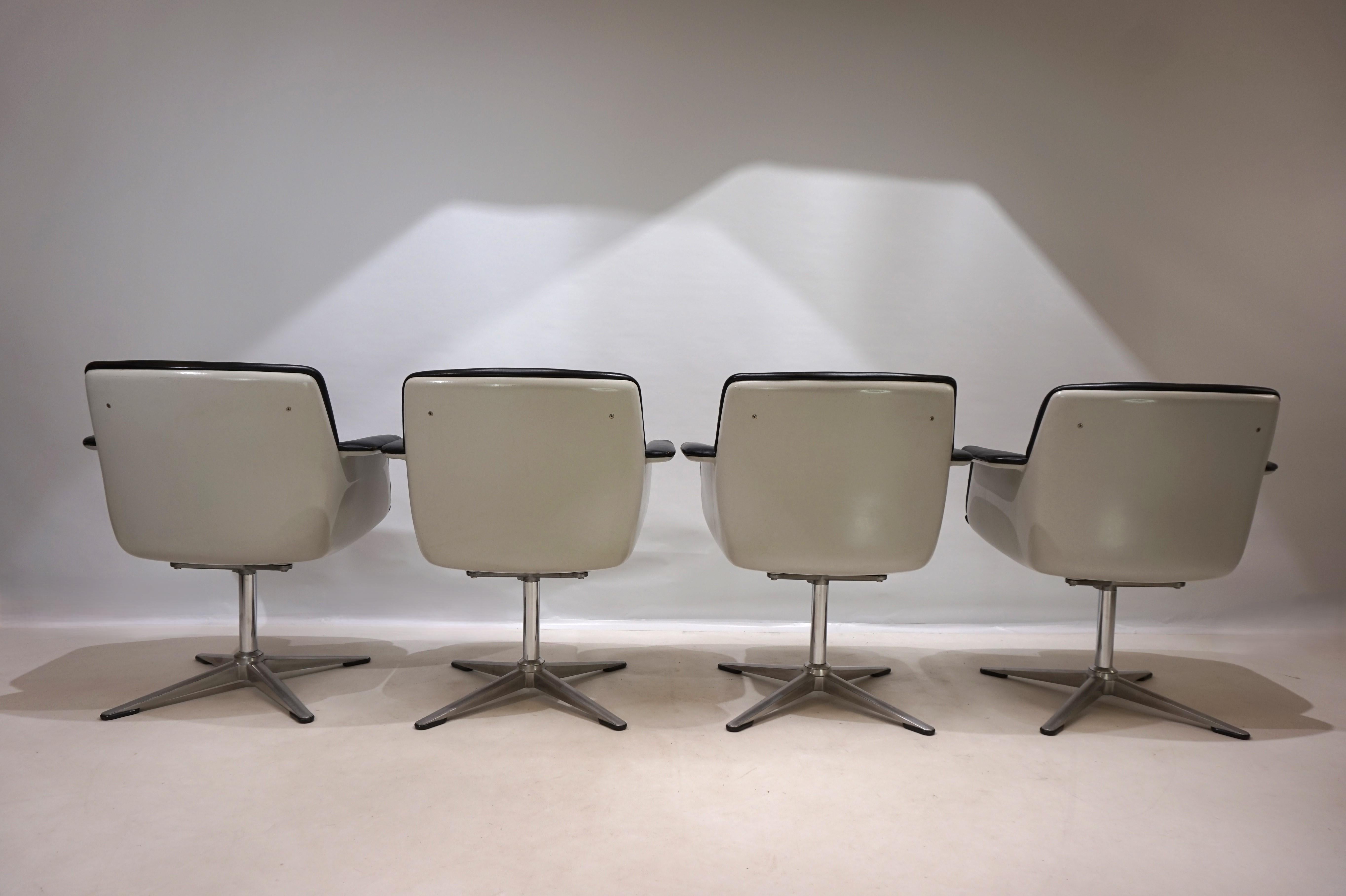 Set of 4 Wilkhahn 250 dining/office chairs by Friso Kramer 2