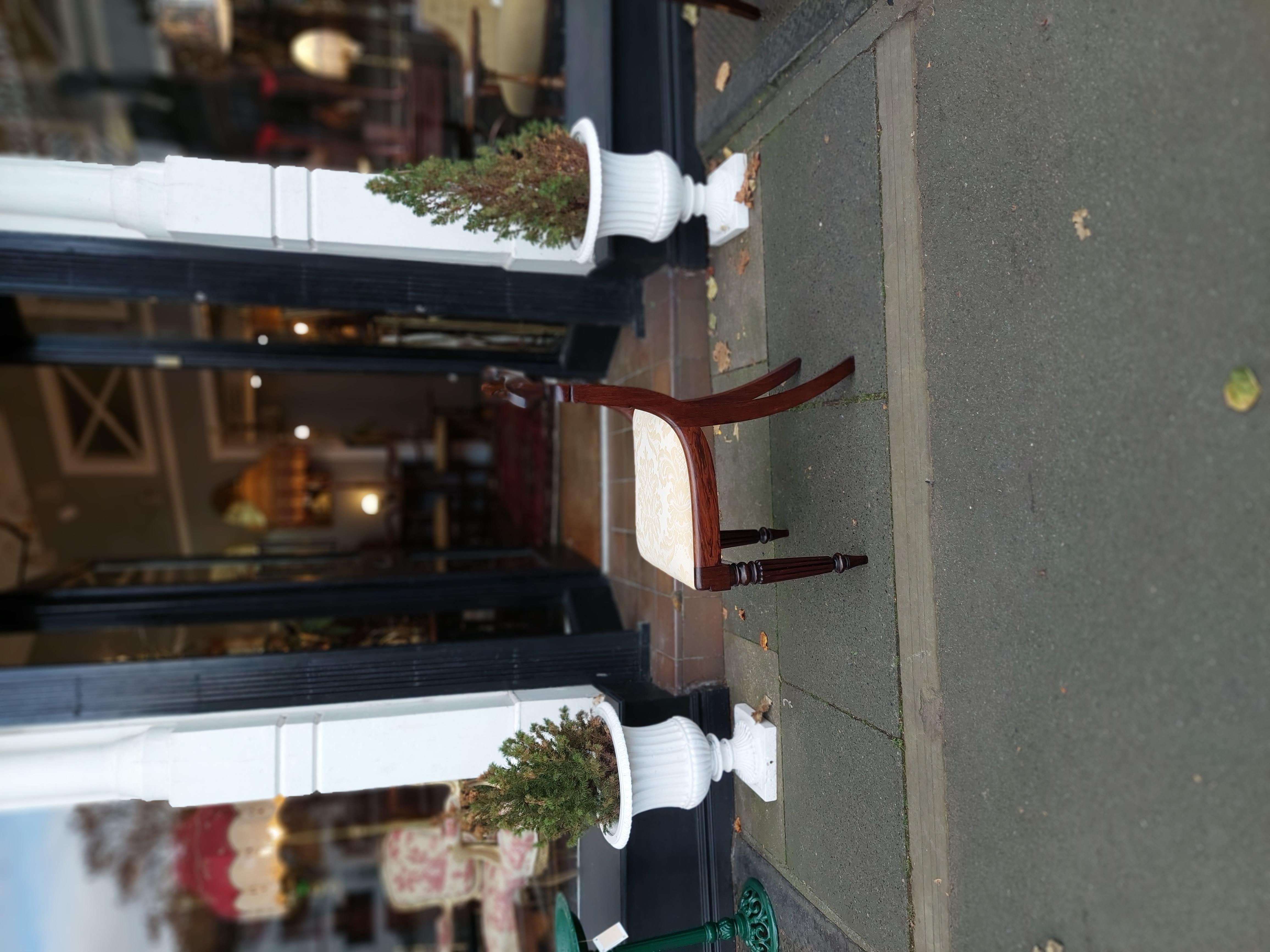Tappezzeria Set di 4 sedie da pranzo William IV Rosewood in vendita
