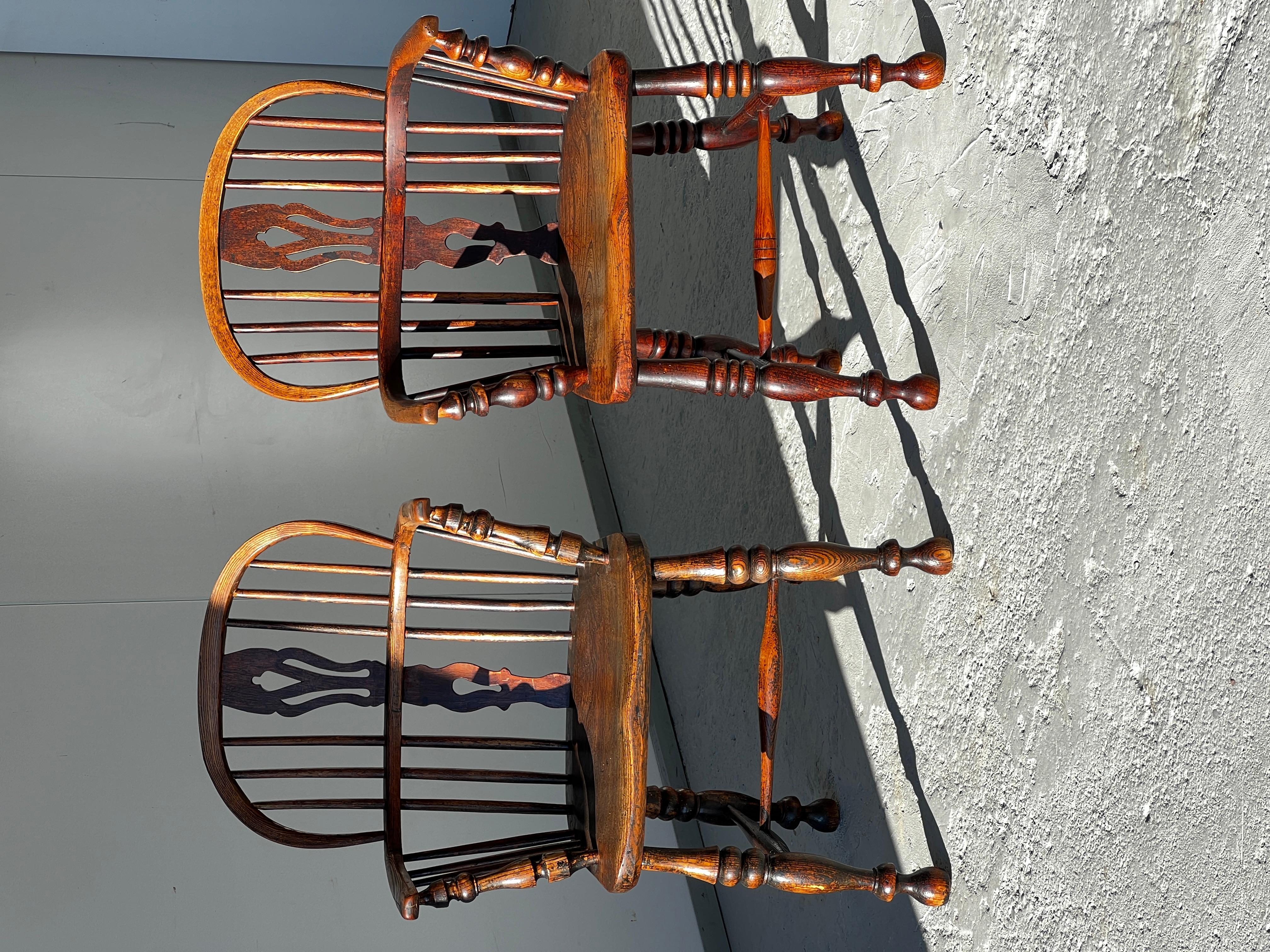 Set of 4 Windsor armchairs in turned and carved wood 19th century  For Sale 1