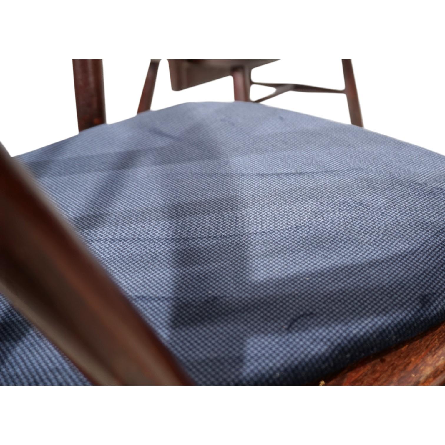 Satz von 4 Windsor-Stühlen, 1960 im Angebot 1