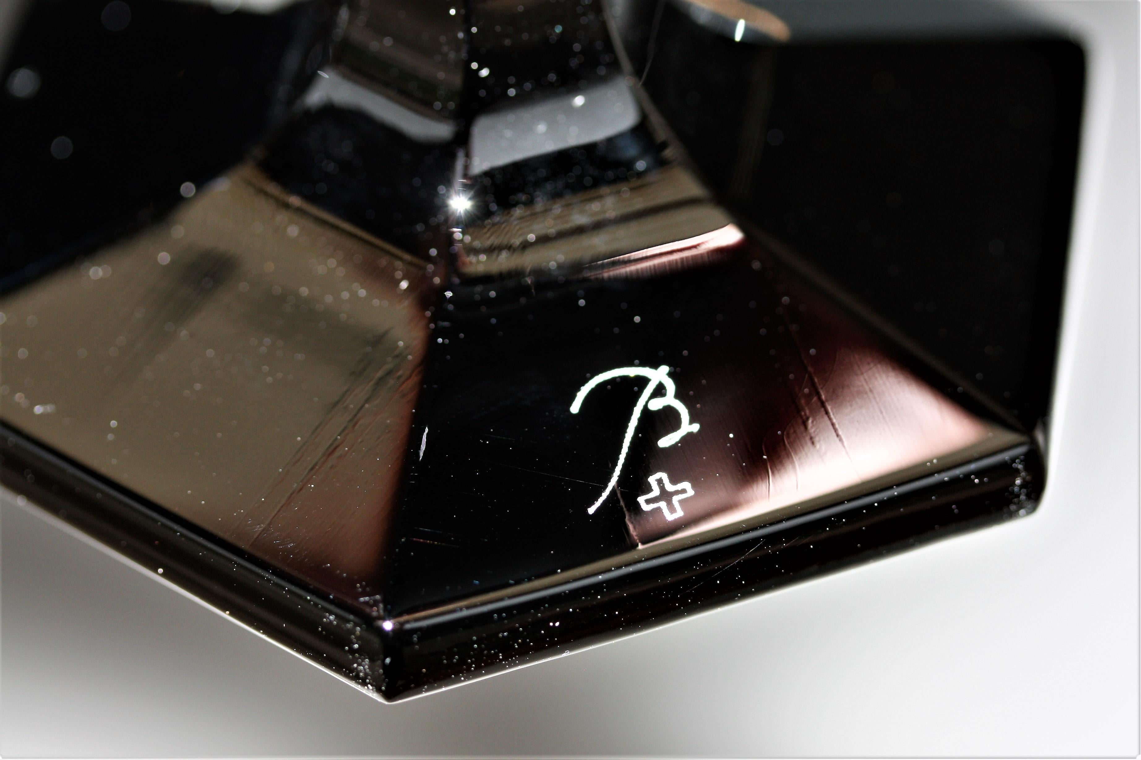 Set von 6 Weingläsern aus schwarzem Baccarat-Kristall, Harcourt Imparfait-Modell im Zustand „Hervorragend“ in LA ROCHEPOT, FR