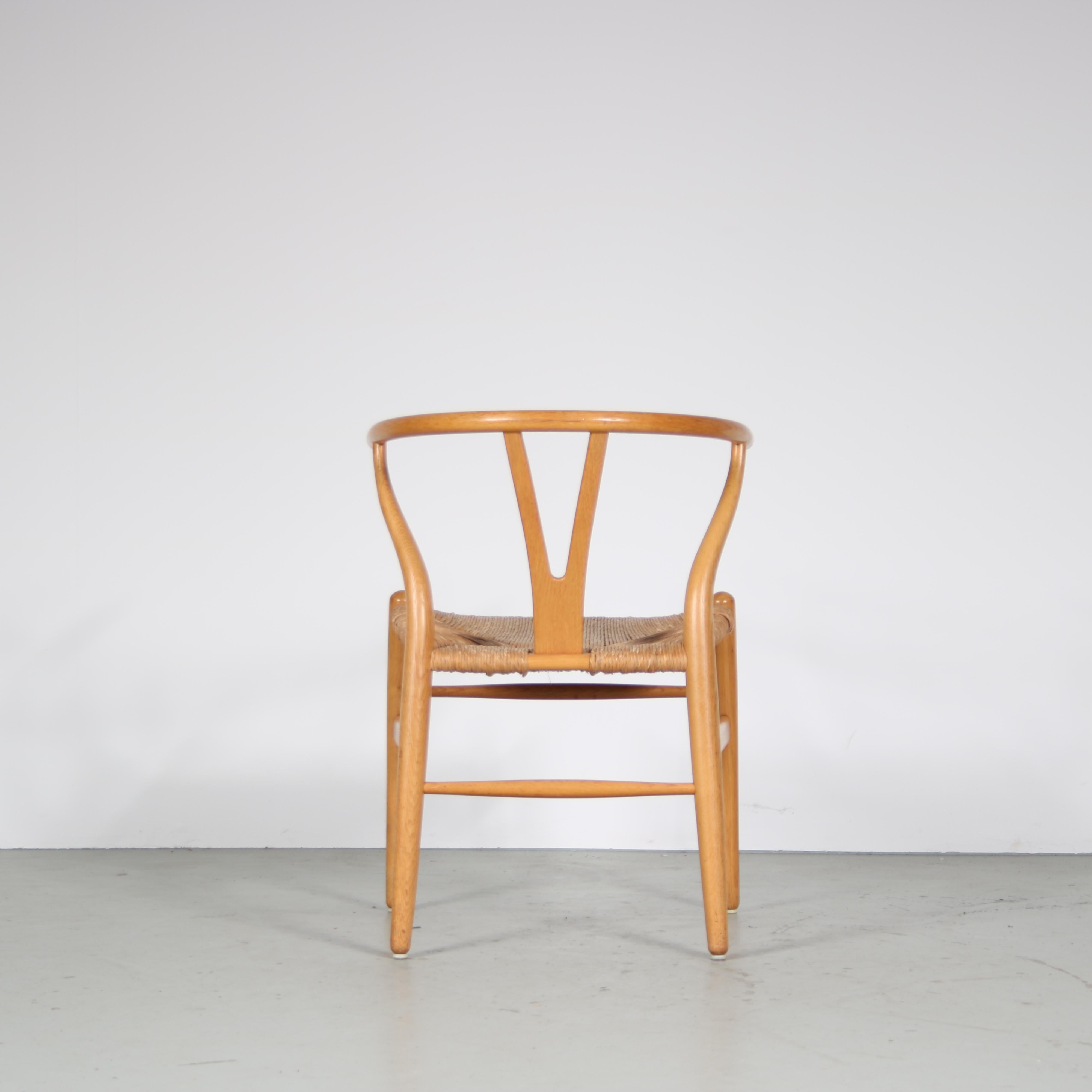 Set of 4 “Wishbone” Chairs by Hans J. Wegner for Carl Hansen, Denmark 1970 2