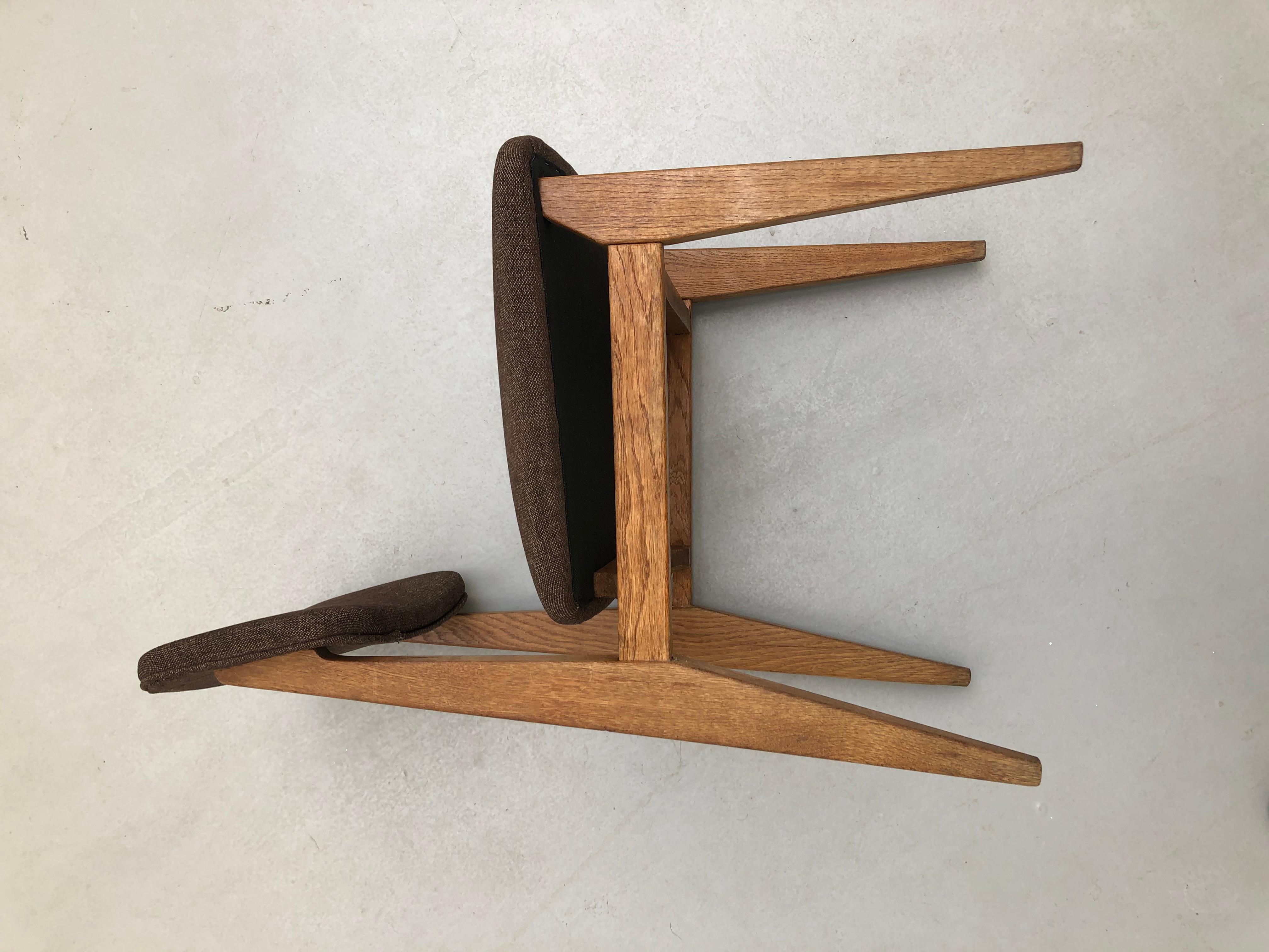 Ensemble de 4 chaises en bois et tissu par Marcel Gascoin, Arhec, années 1950 en vente 2