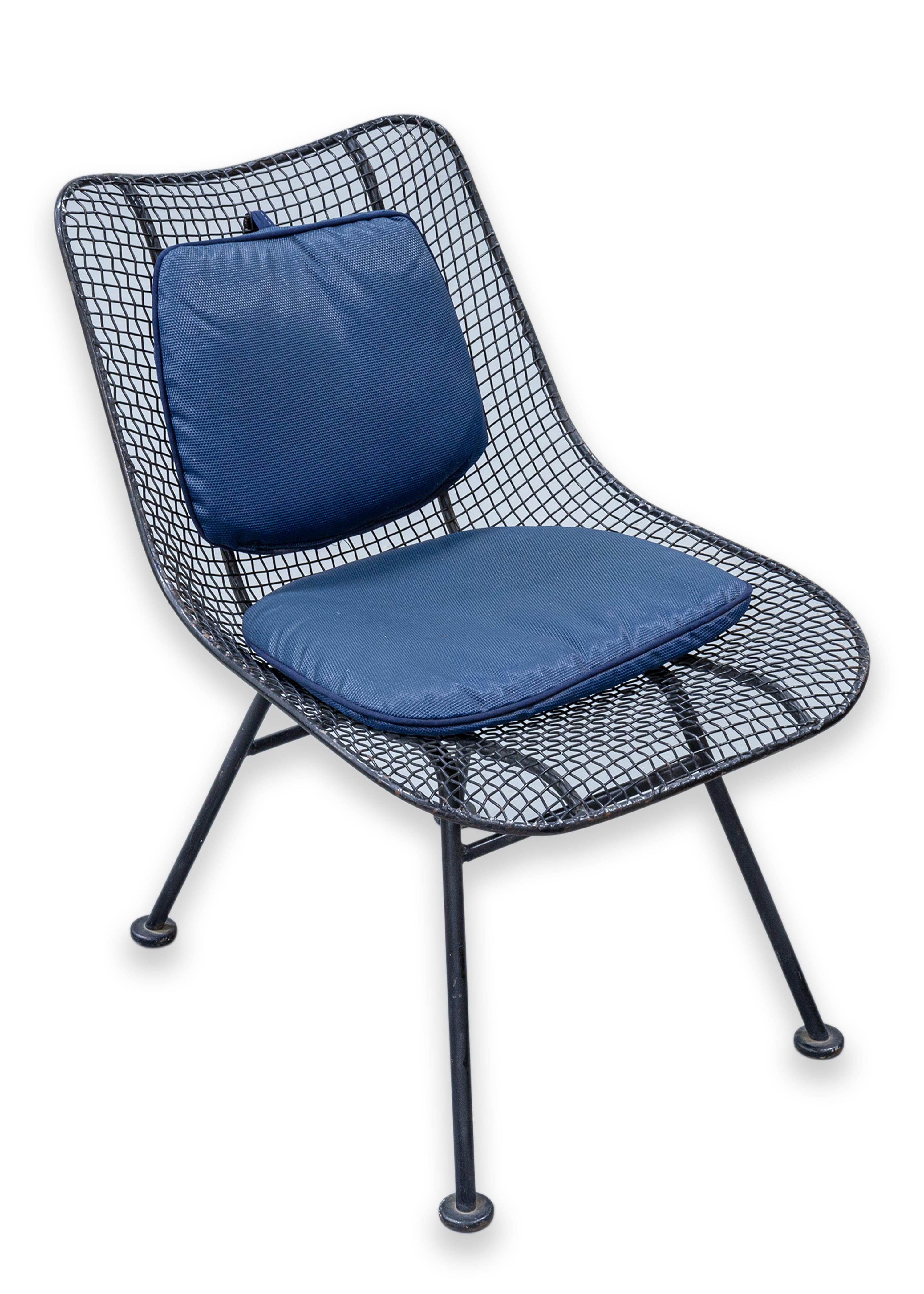 Mid-Century Modern Set of 4 Woodard Sculptura Black Wrought Iron Blue Cushion Dining Patio Chairs