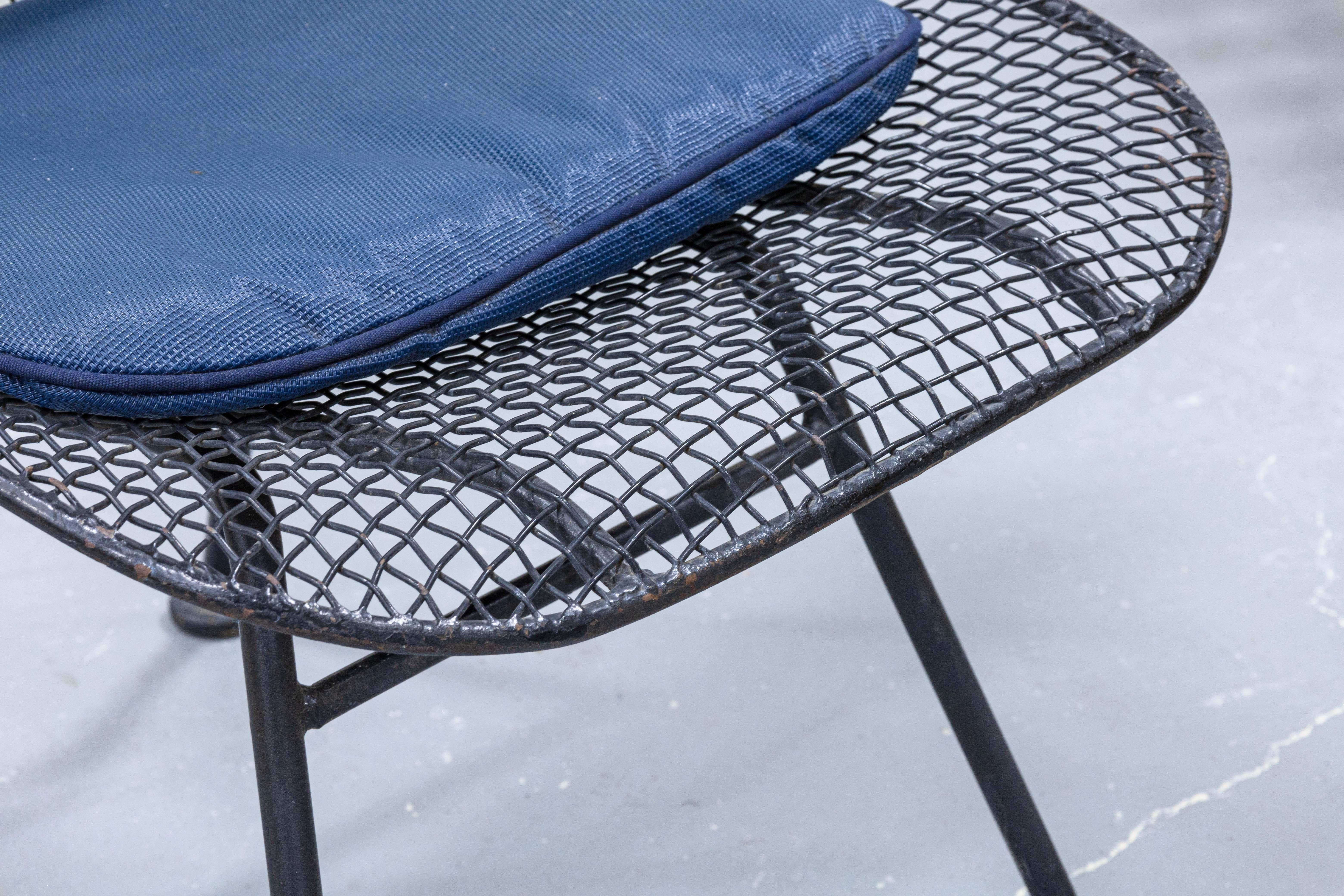 Set of 4 Woodard Sculptura Black Wrought Iron Blue Cushion Dining Patio Chairs 3