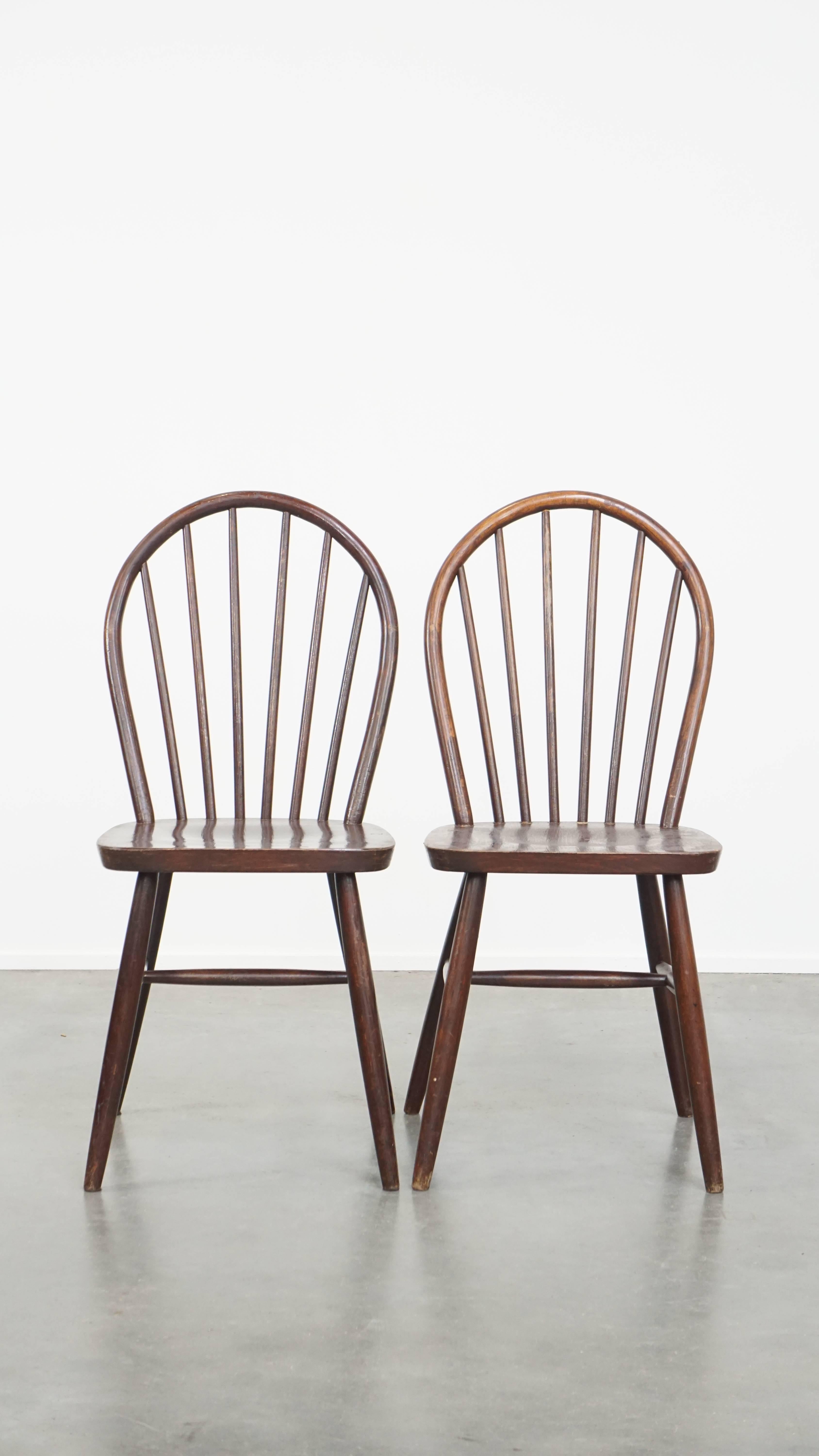 Fatto a mano Set di 4 sedie a doghe Windsor in legno in stile inglese degli anni '70. in vendita