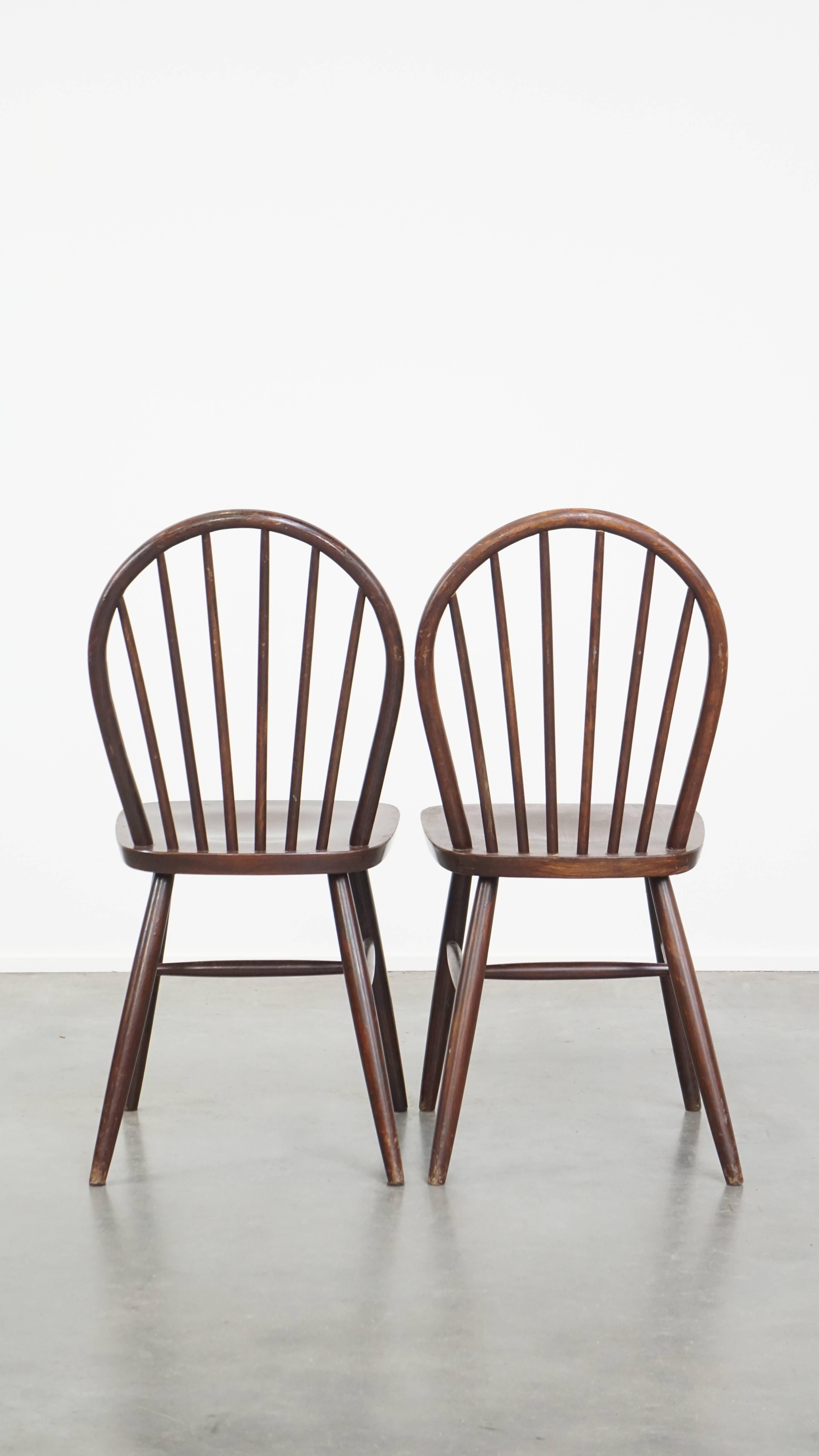 Fine XX secolo Set di 4 sedie a doghe Windsor in legno in stile inglese degli anni '70. in vendita