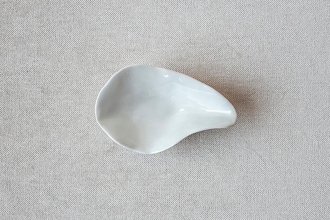 French Set of 4 x Indulge Nº1 / White / Spoon, Handmade Porcelain Tableware For Sale