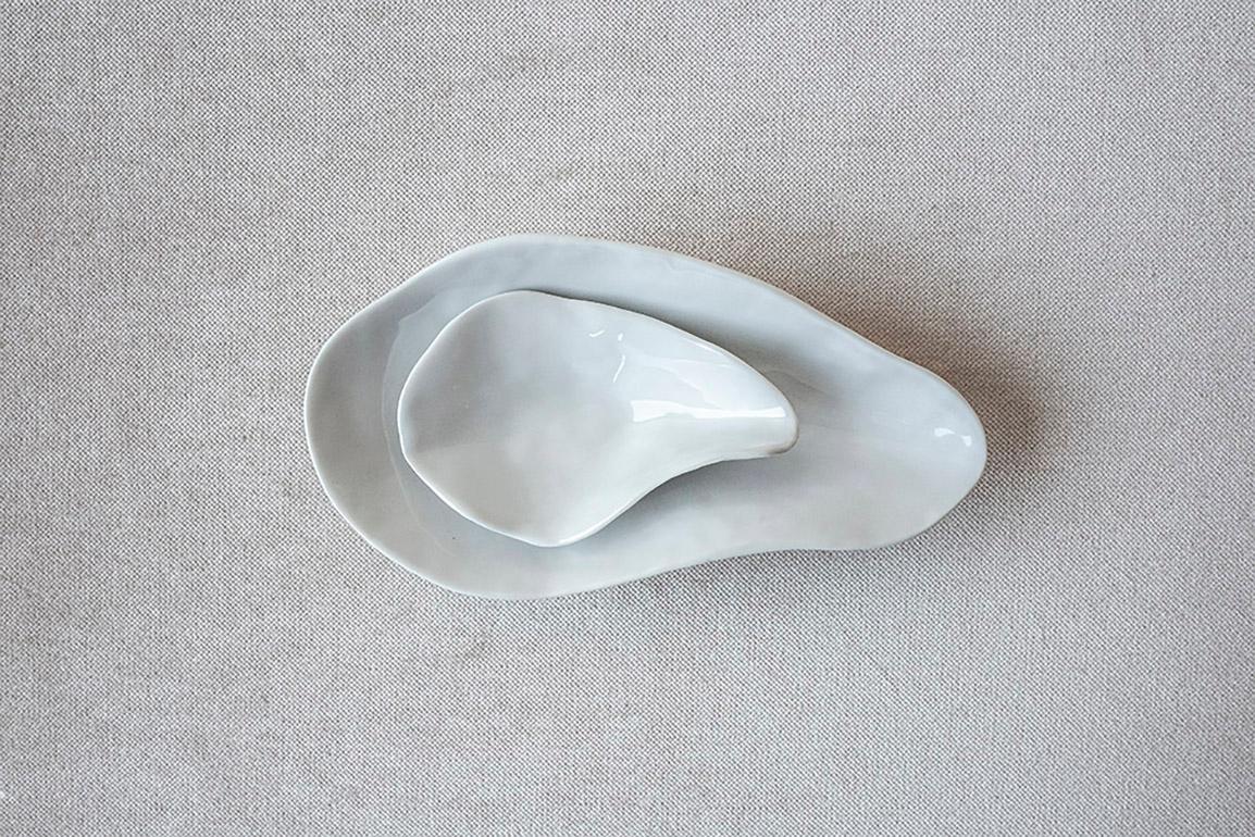Set of 4 x Indulge Nº1 / White / Spoon, Handmade Porcelain Tableware In New Condition For Sale In Amsterdam, NL