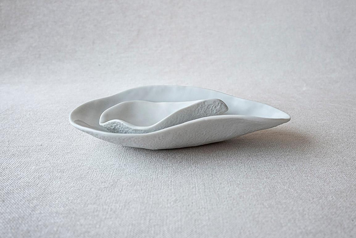 Contemporary Set of 4 x Indulge Nº1 / White / Spoon, Handmade Porcelain Tableware For Sale