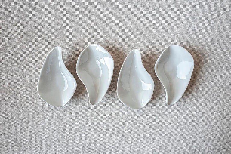 Set of 4 x Indulge nº3 + nº1 /White / Side Dishes, Handmade Porcelain Tableware For Sale 3