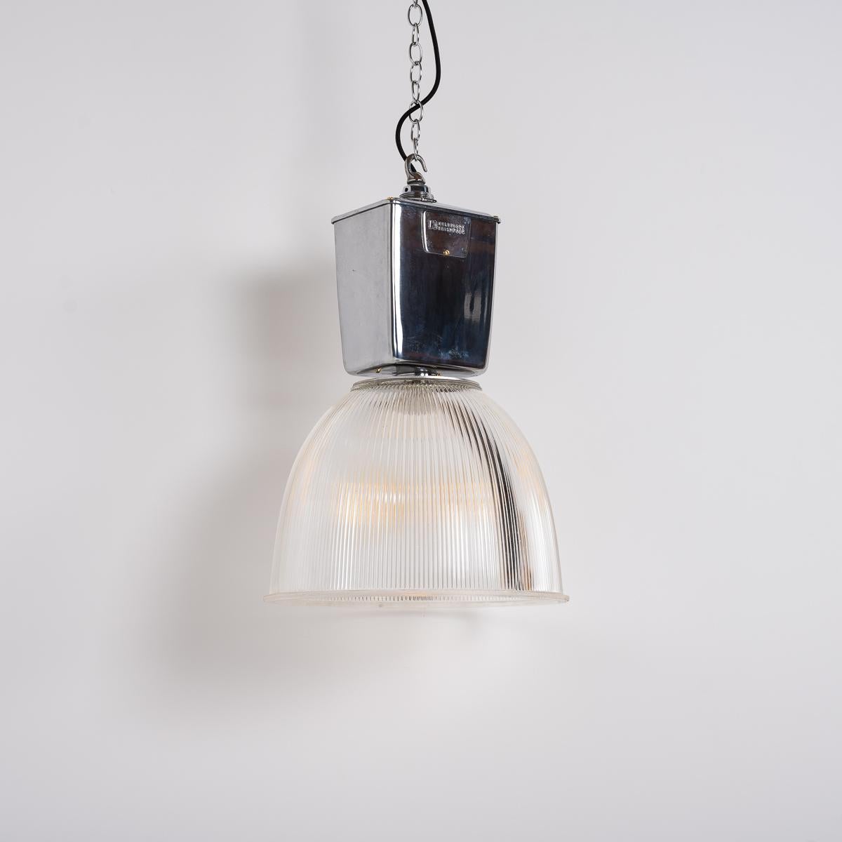 Calco Set di 4 luci industriali prismatiche XL da fabbrica di Holophane in vendita