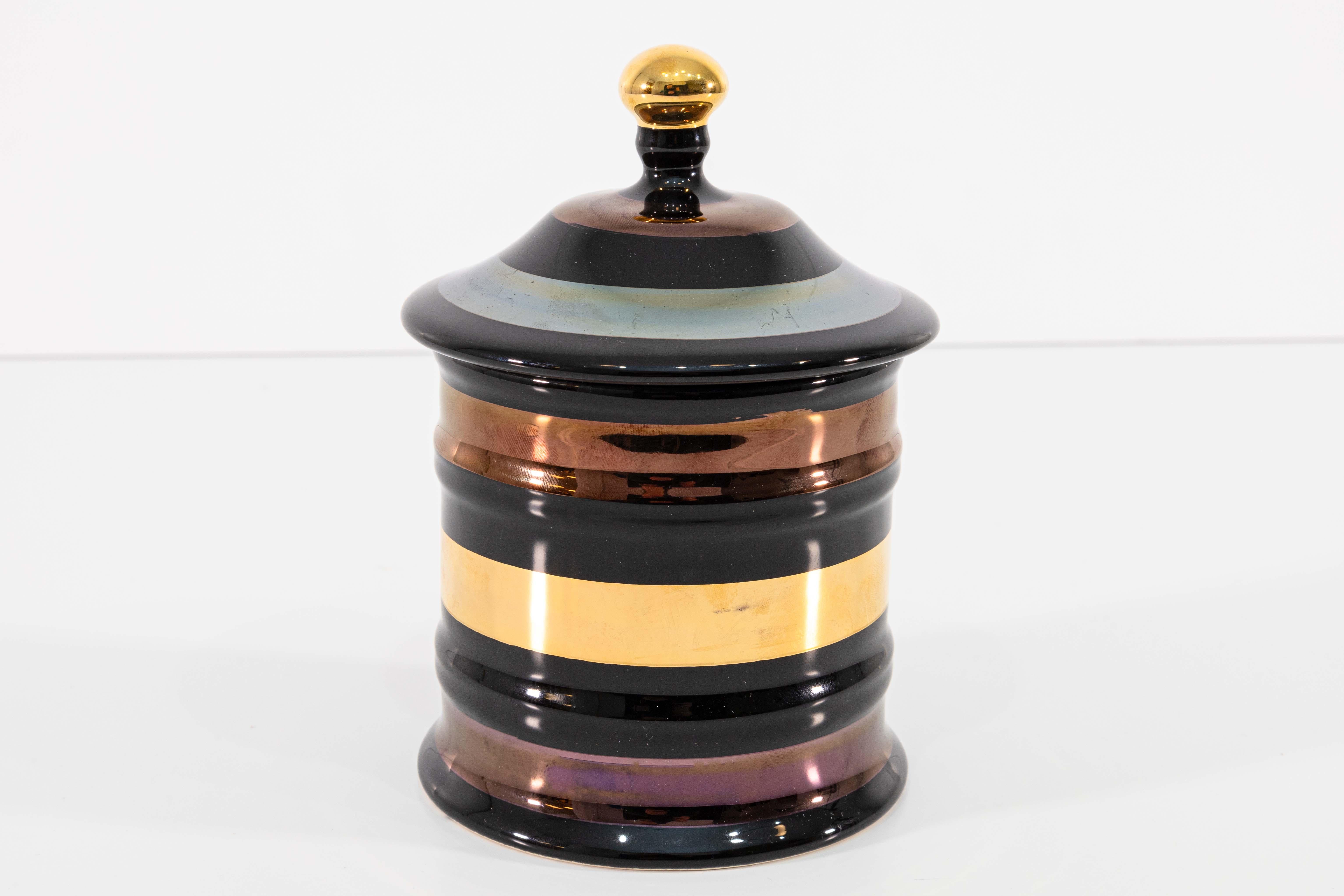 Set di 4 vasi in ceramica Yapacunchi Ceramica a righe nere con accenti dorati in vendita 4