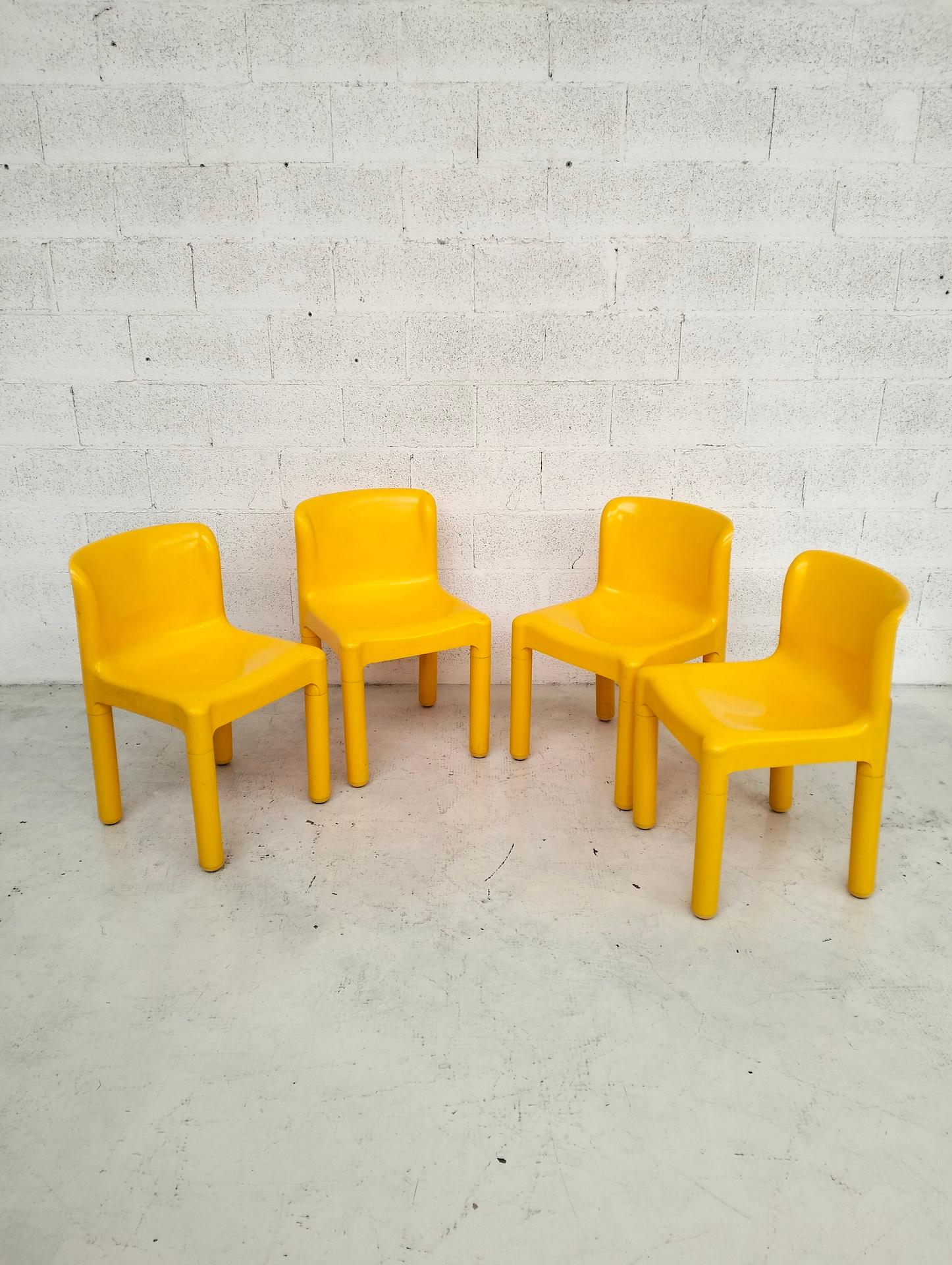 Mid-Century moderno Set di 4 sedie gialle 