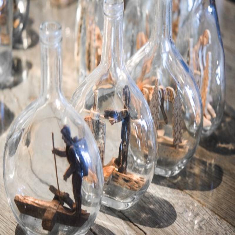 Juego de 40 botellas de arte popular saboyano, años 60 en venta 1