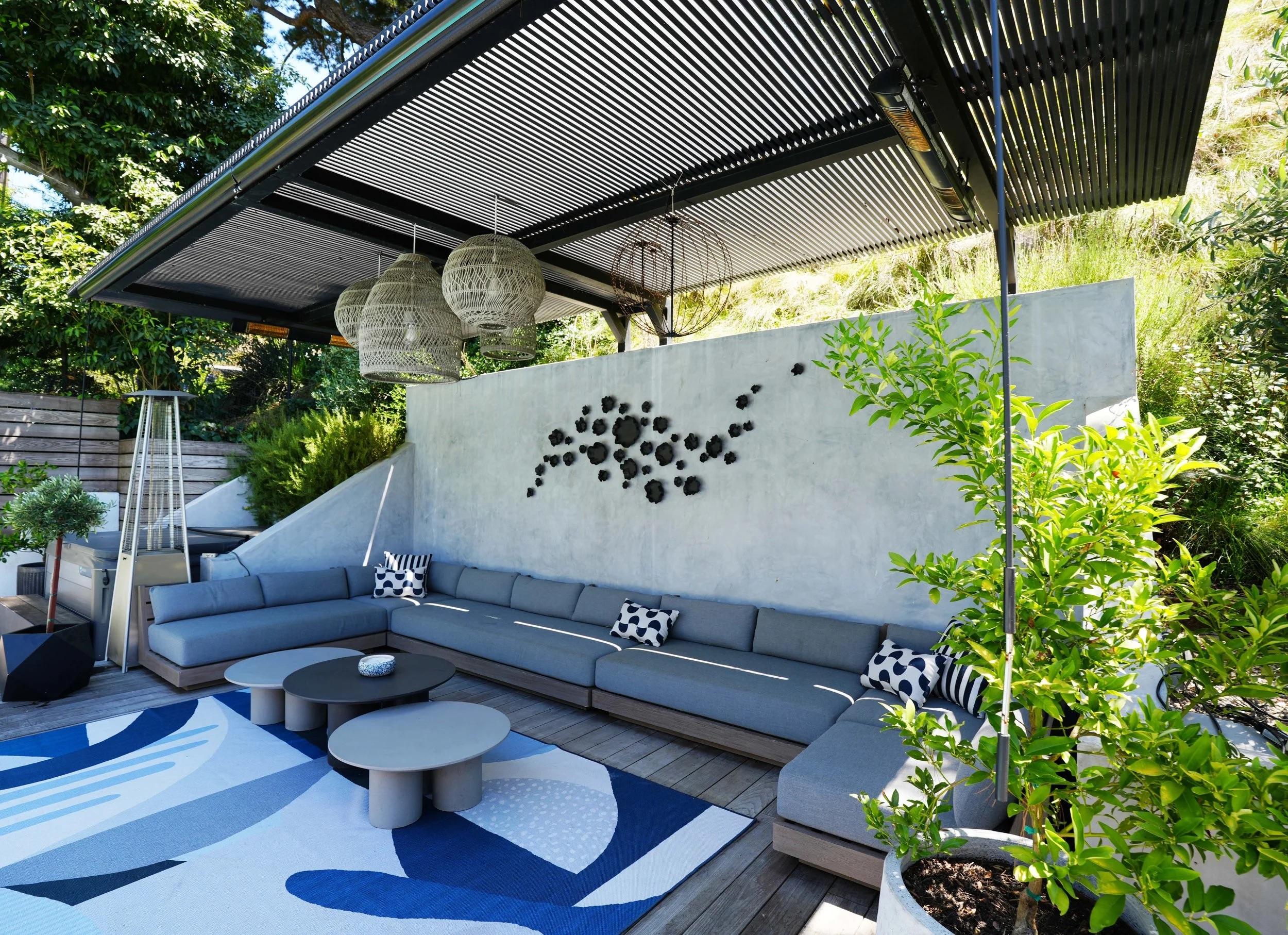 Set Of 40 Wall Sculpture in Matte Black Porcelain by Natalya Sevastyanova In New Condition For Sale In Geneve, CH