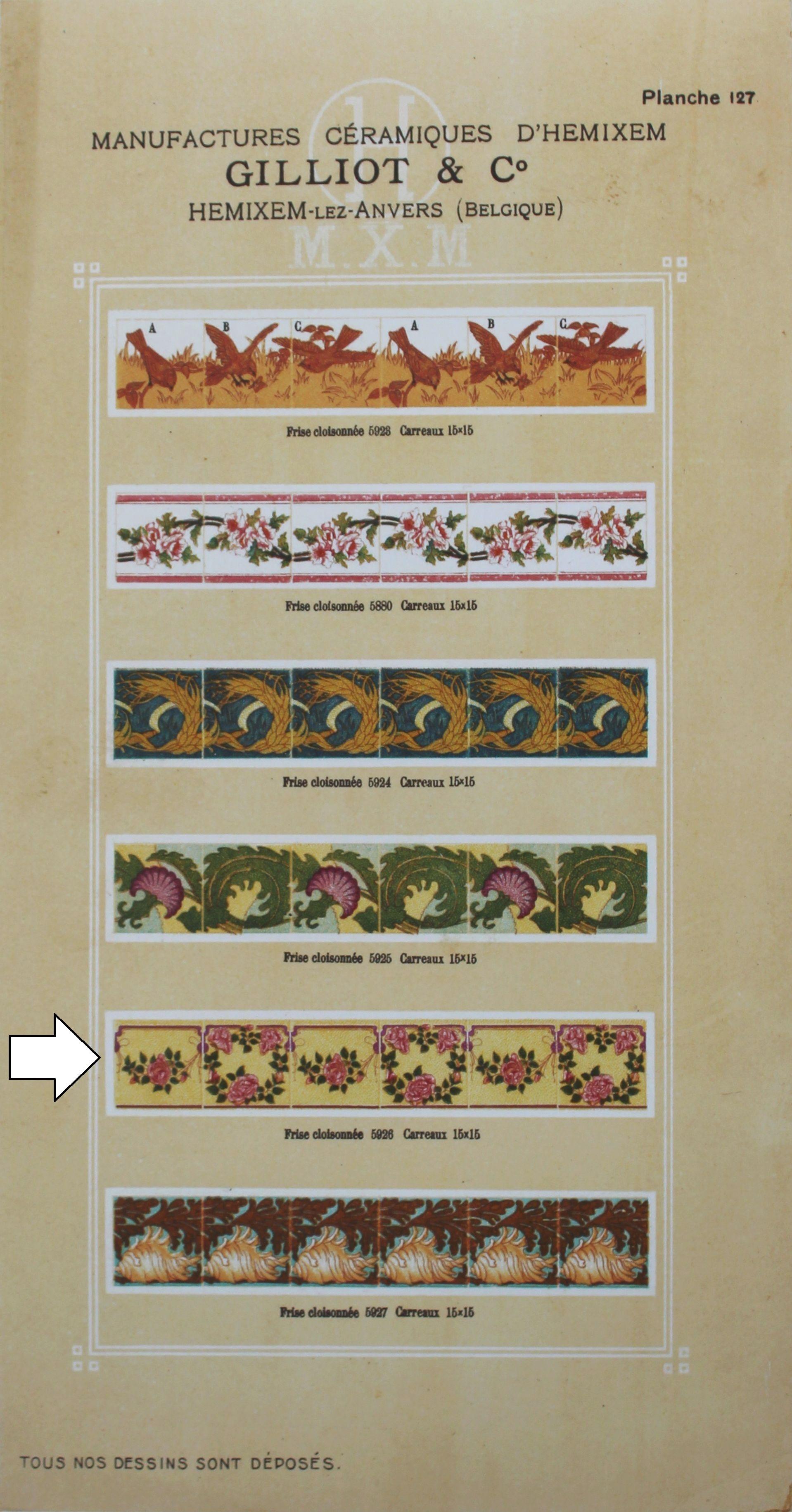 Ensemble de 45 carreaux Art Nouveau originaux décorés de roses, C 1905, Belgique en vente 1