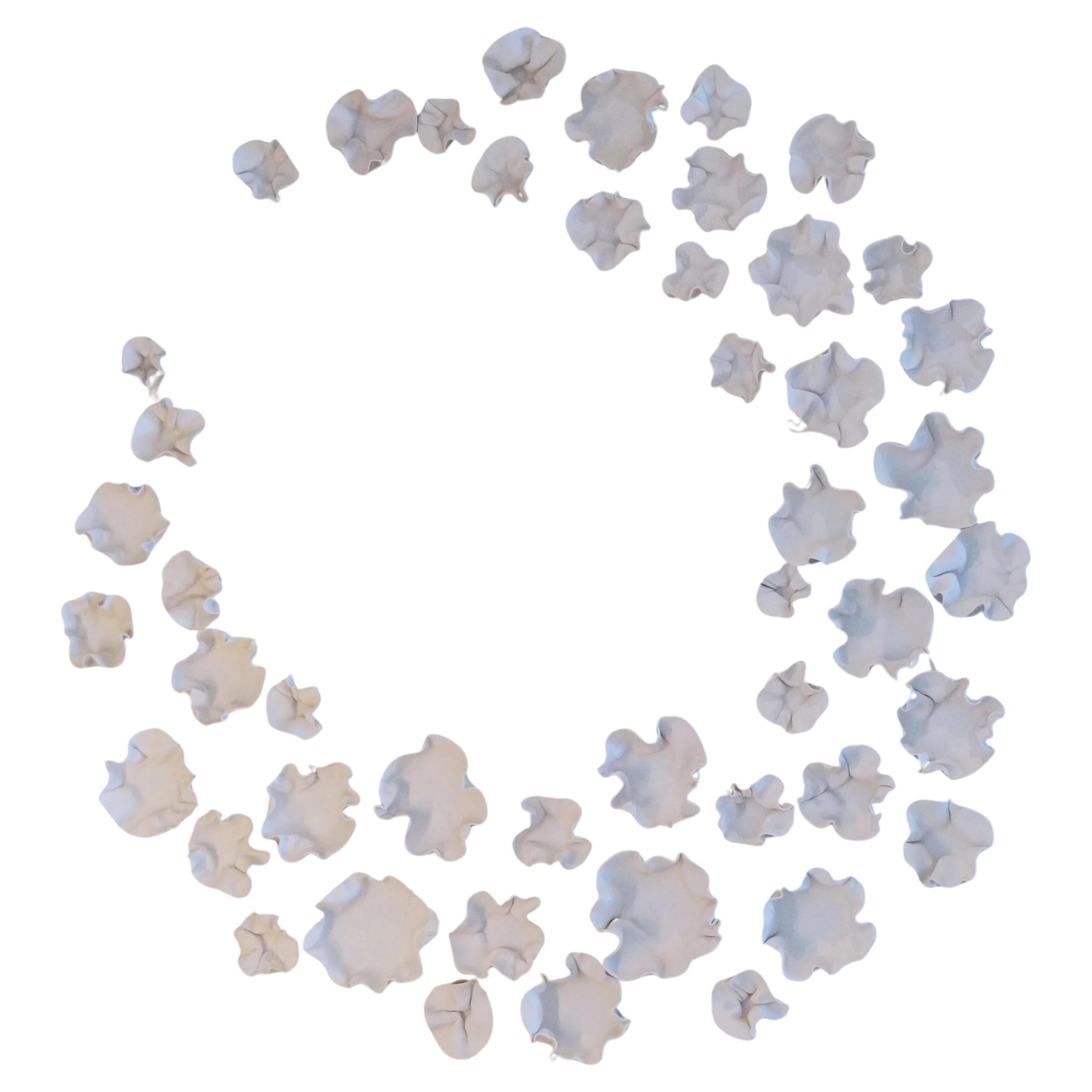 Ensemble de 47 sculptures murales en porcelaine en forme de lune par Natalya Sevastyanova