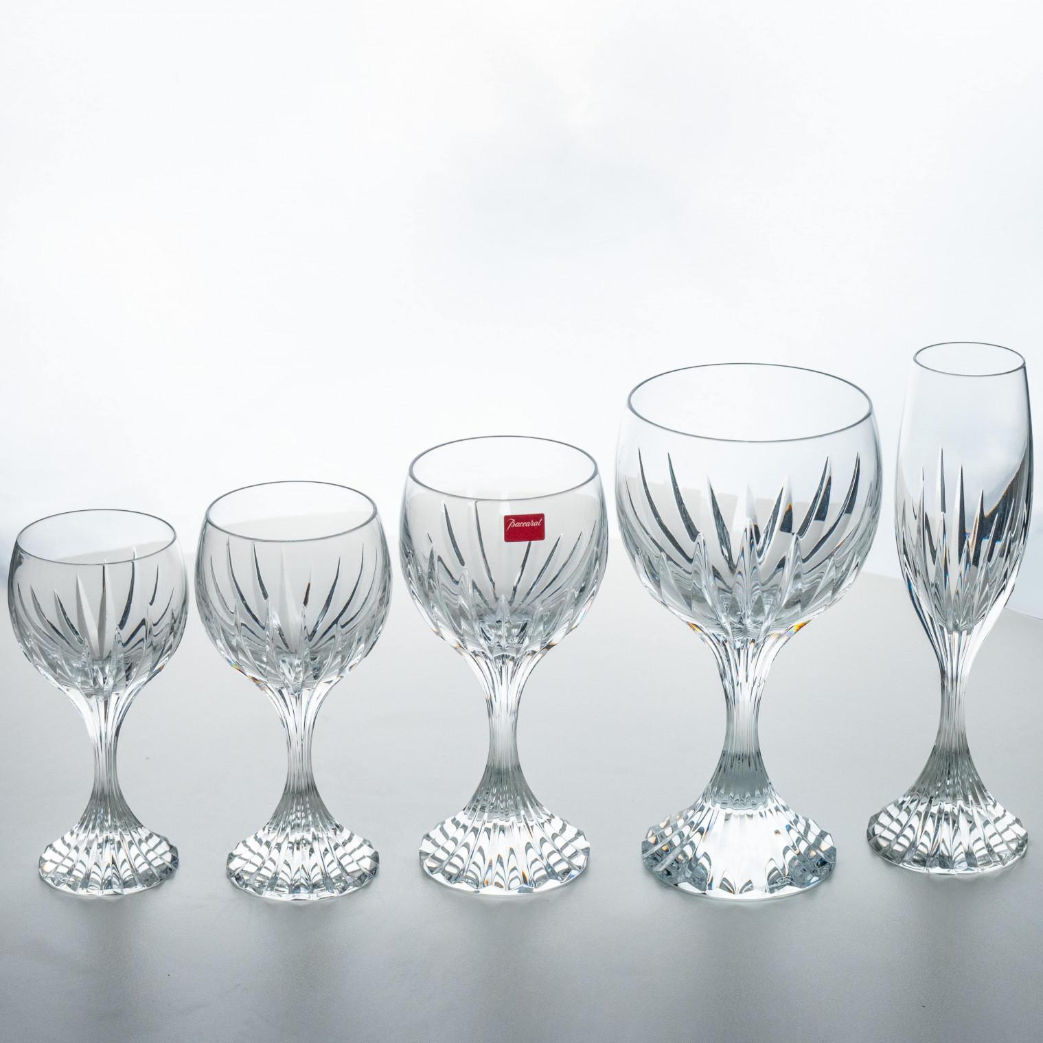 Ensemble de 49 pièces exquises en cristal de Baccarat Massena, France, 1990 en vente 8