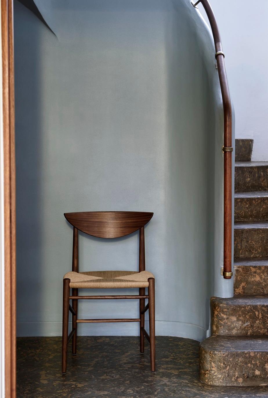 Scandinavo moderno Set di 4 sedie HM3 e 2HM4 in noce oliato di Hvidt & Mølgaard per &Tradition in vendita