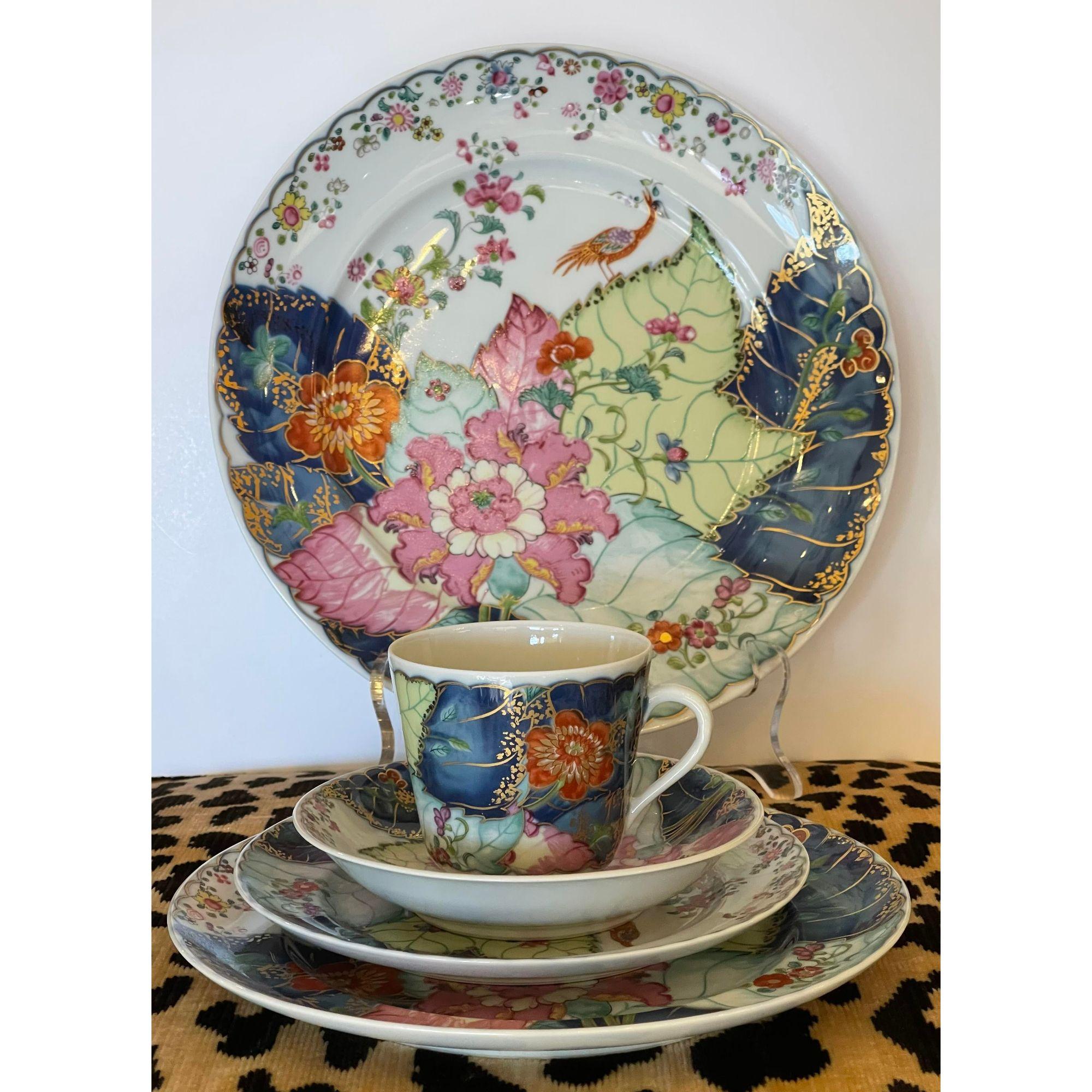 Mottahedeh Tobacco leaf 5 piece place setting. It includes the dinner plate, salad plate, bread plate, espresso cup and saucer. This listing is for one 5 piece CNN place setting but we actually have 10 available.

Additional information: