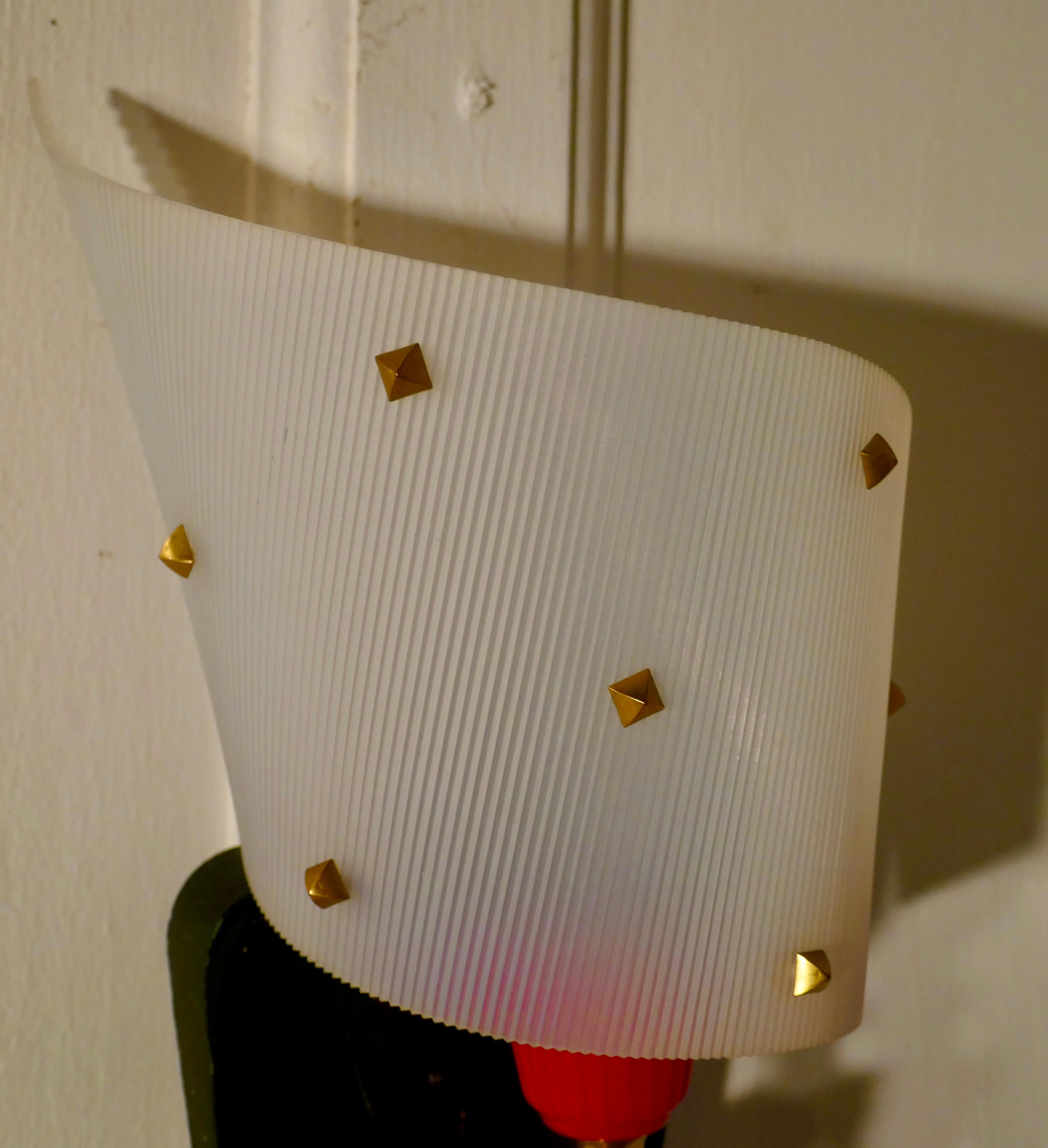 Set of 5, 50s Retro Black and Red Wall Lights For Sale 2
