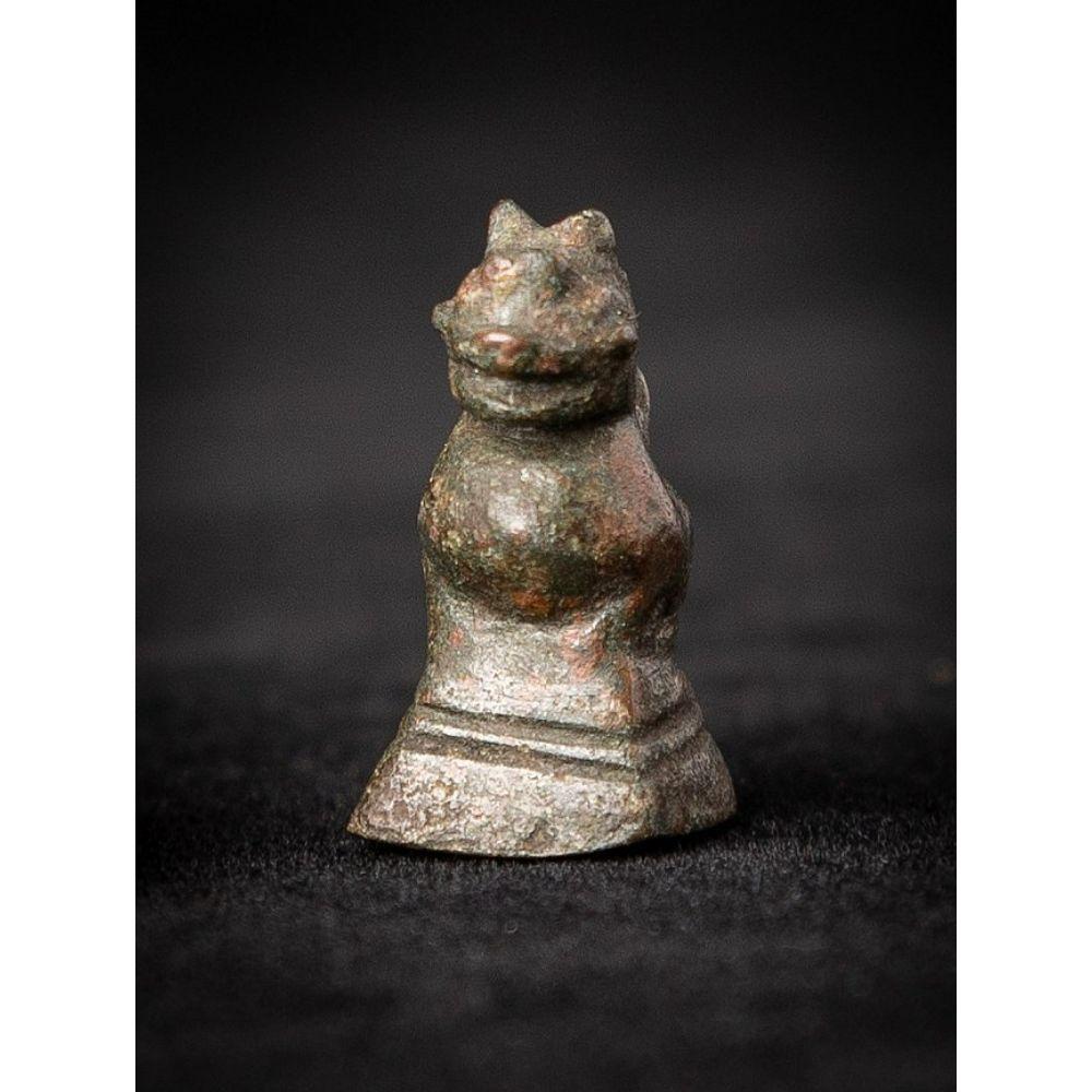 Ensemble de 5 poids en bronze ancien et en opium de Birmanie en vente 5